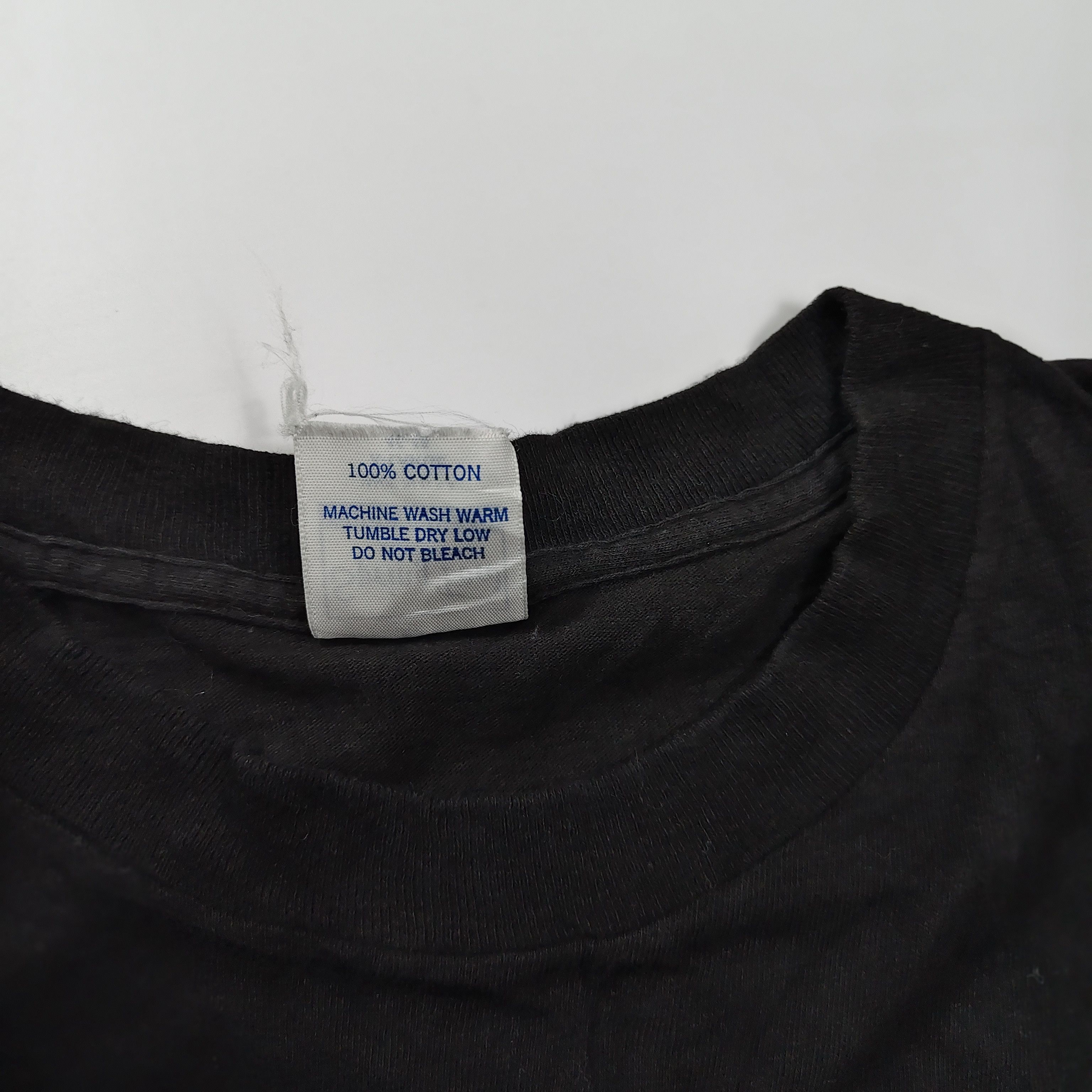 Band Tees Vintage Neil Diamond Tour Tshirt Spring Ford Classic #G Size US M / EU 48-50 / 2 - 5 Thumbnail