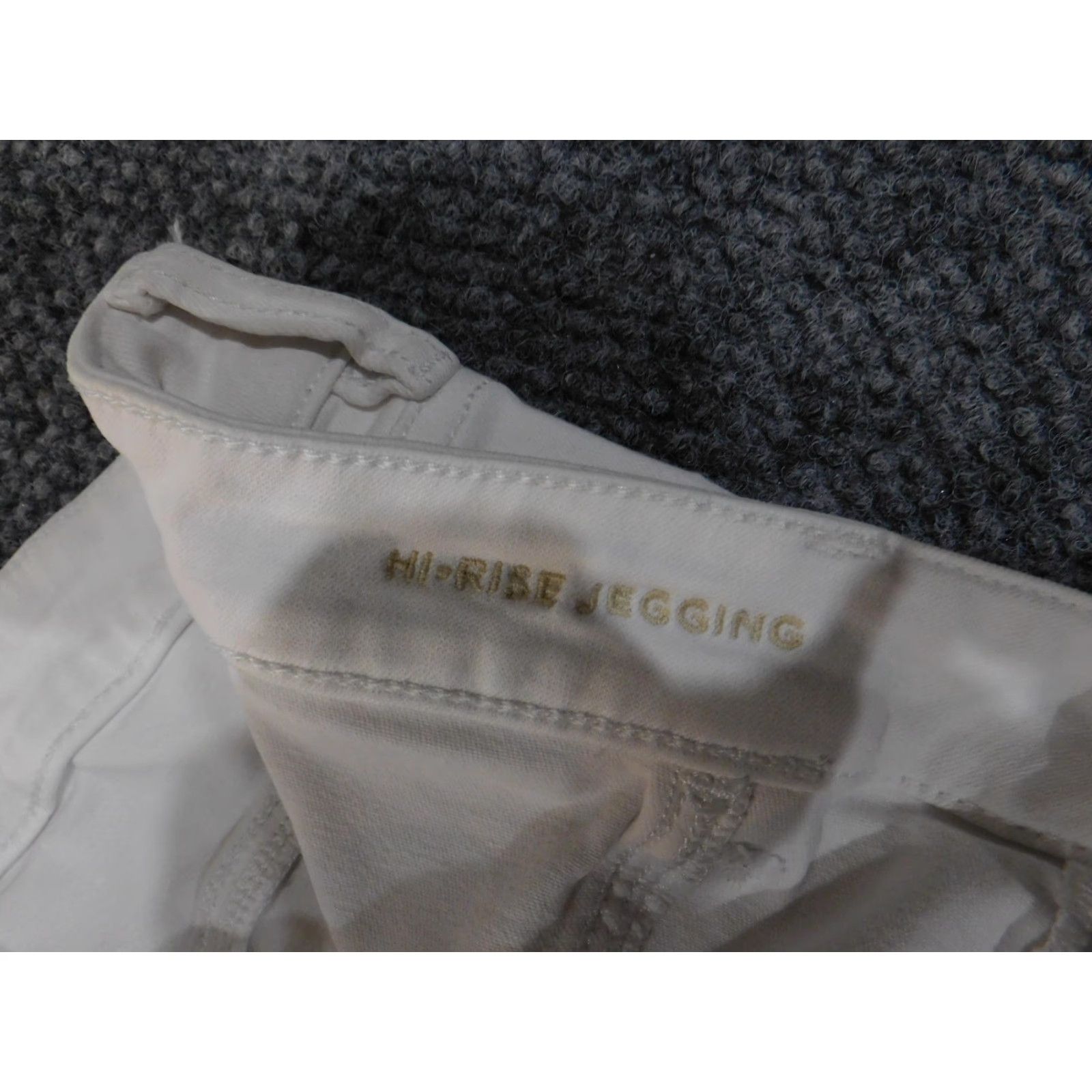 Vintage American Eagle Jeans Women 16 Long White Hi-Rise Jegging Distressed Frayed Hem Womens Size 38" / US 16 / IT 52 - 6 Thumbnail