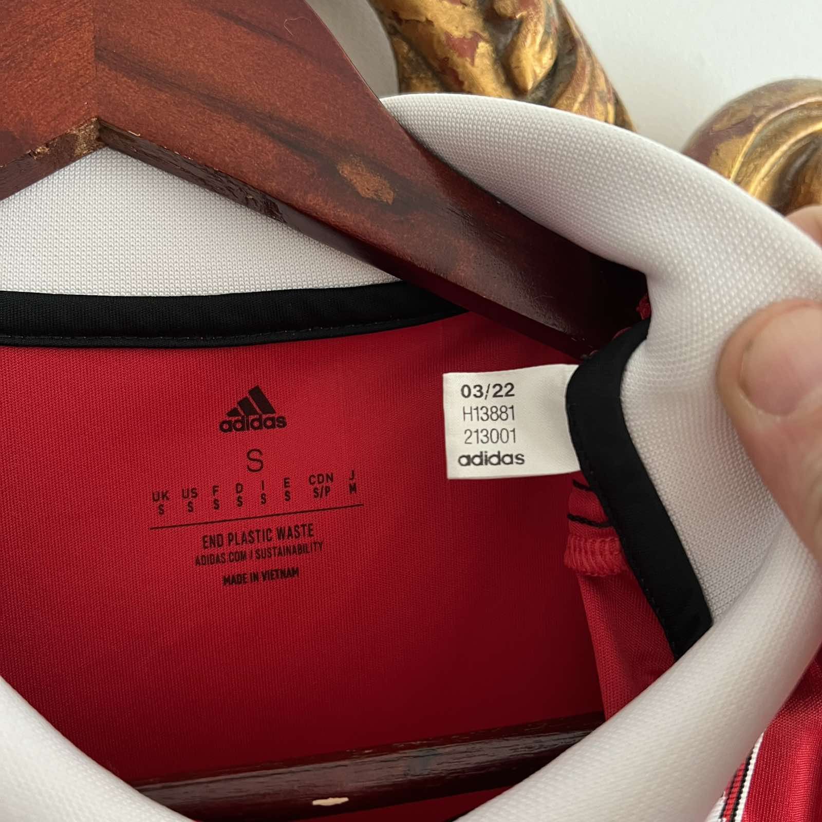 Adidas RARE Manchester United Adidas 2022 Home Football Jersey Sz S Size US S / EU 44-46 / 1 - 5 Thumbnail