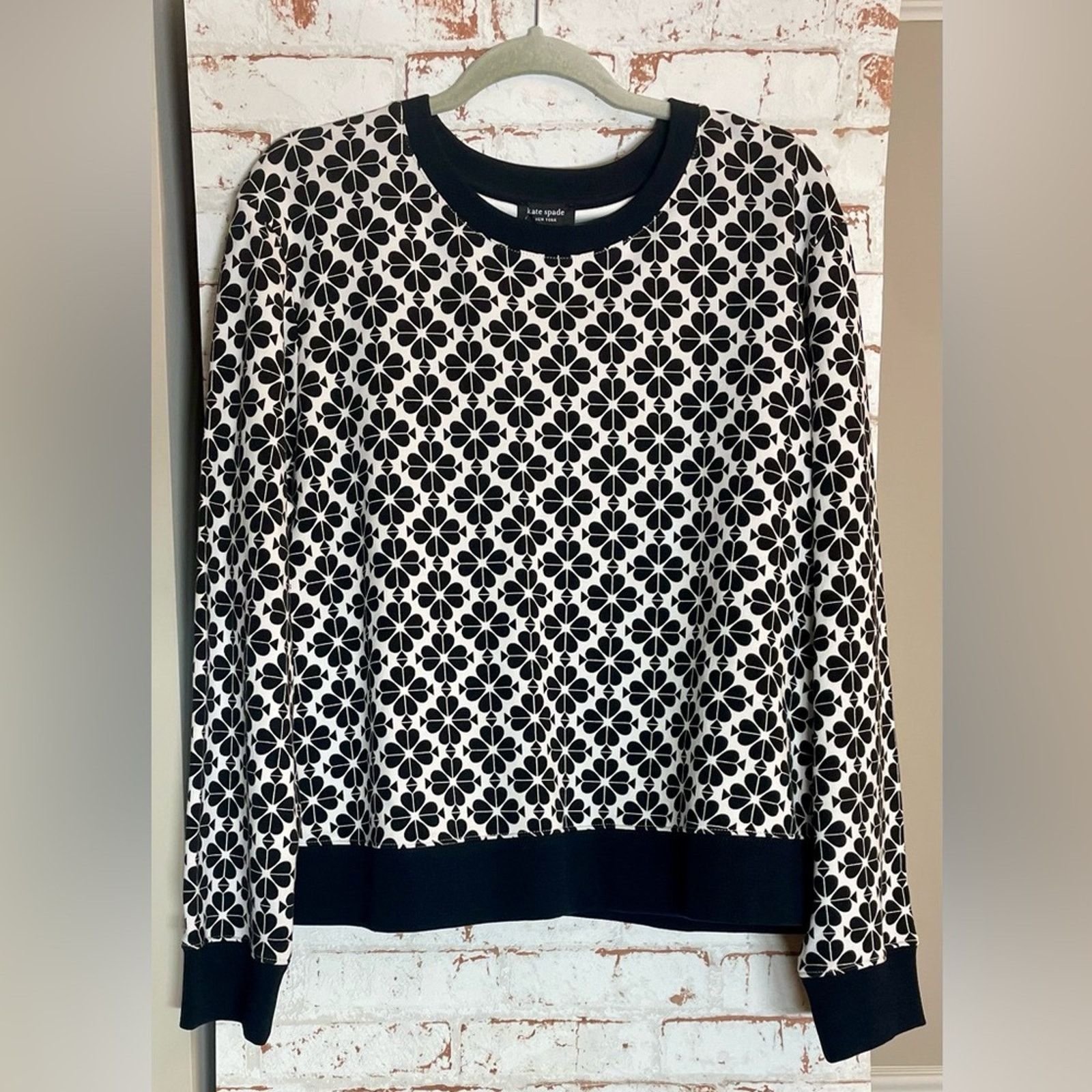 Kate Spade Kate Spade Black and White Clover Sweater NWT Size XL / US 12-14 / IT 48-50 - 1 Thumbnail