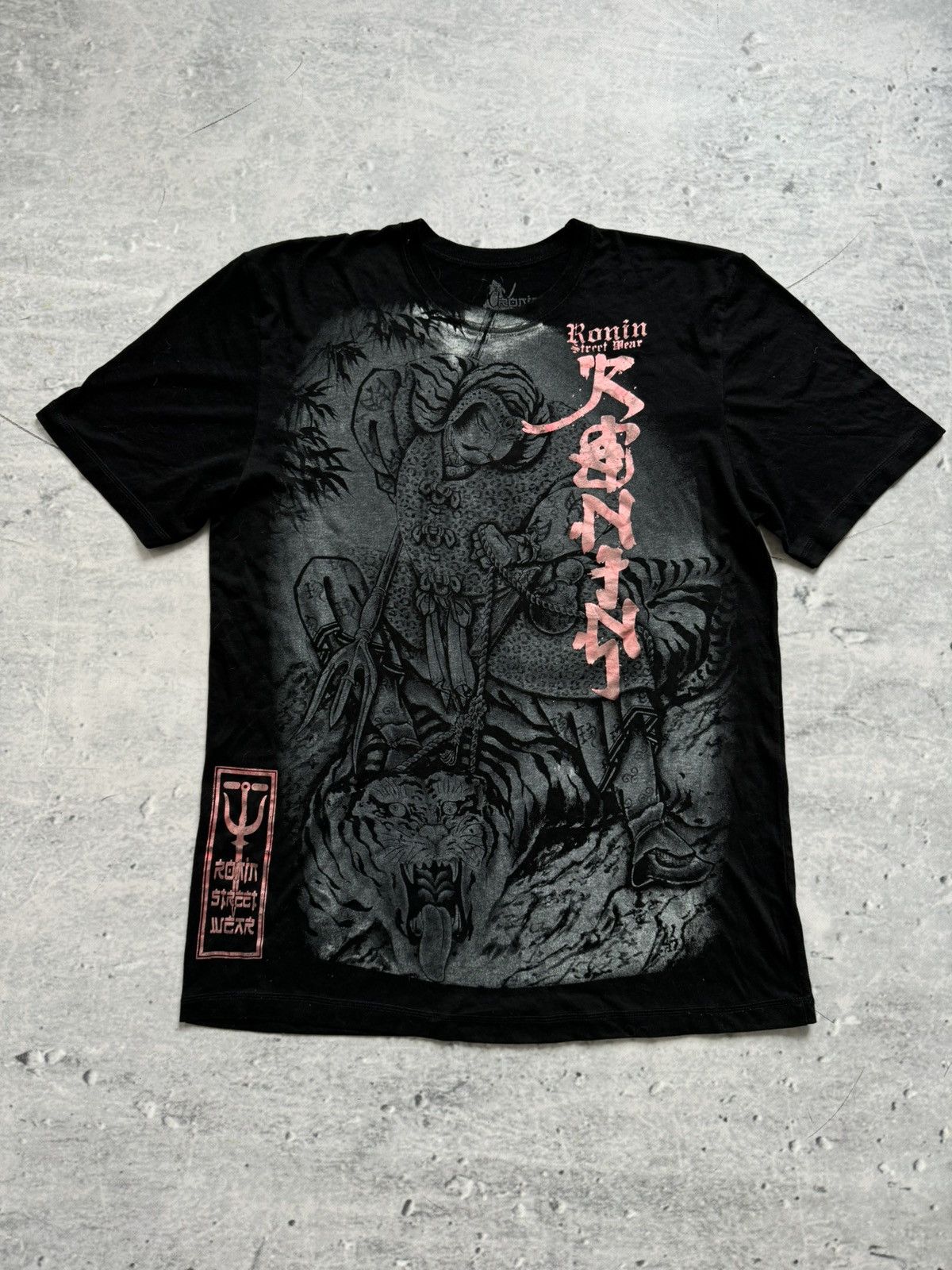 Band Tees × Japanese Brand × Vintage Ronin full print big logo Japanese tee 00s Size US XL / EU 56 / 4 - 1 Thumbnail