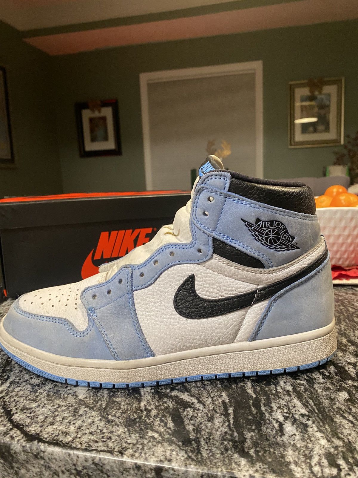 Jordan Brand × Nike Air Jordan 1 Retro High OG University Blue Size US 8.5 / EU 41-42 - 3 Thumbnail