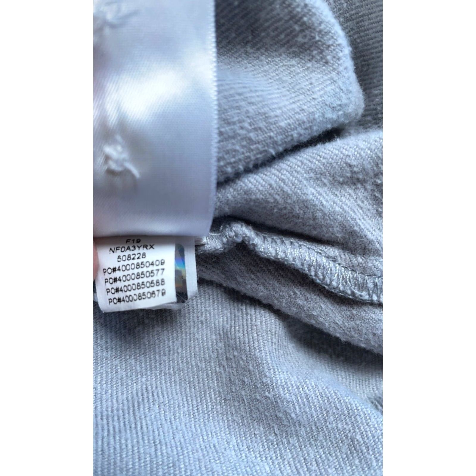 The North Face VINTAGE The North Face Lightweight Flannel Shirt Men L Gray Outdoors 90s Grunge Casual Button-Up Size US L / EU 52-54 / 3 - 5 Thumbnail
