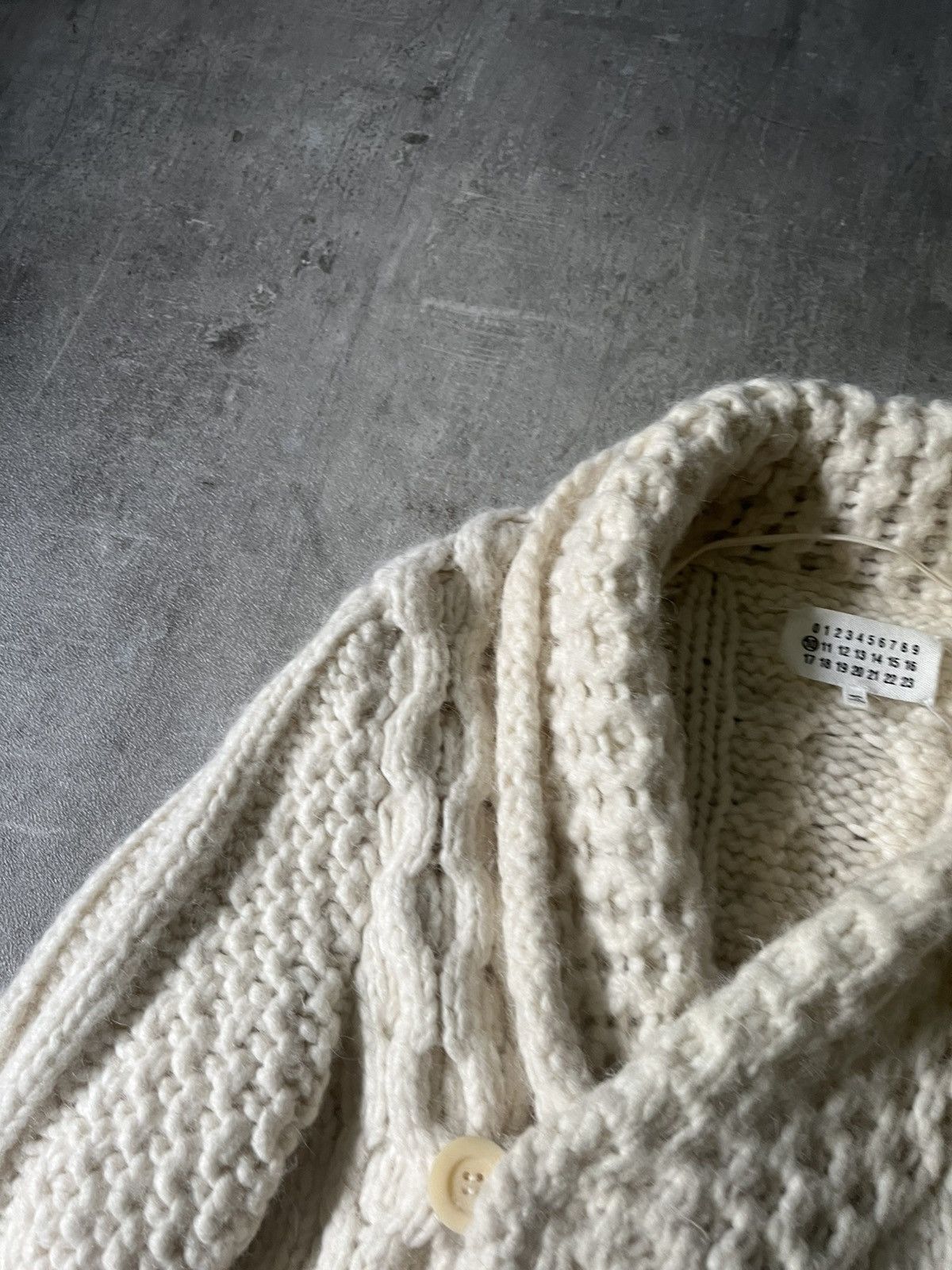 Maison Margiela Maison Margiela A/W 2013 Alpaca heavyweigh beige sweater Size US M / EU 48-50 / 2 - 6 Thumbnail