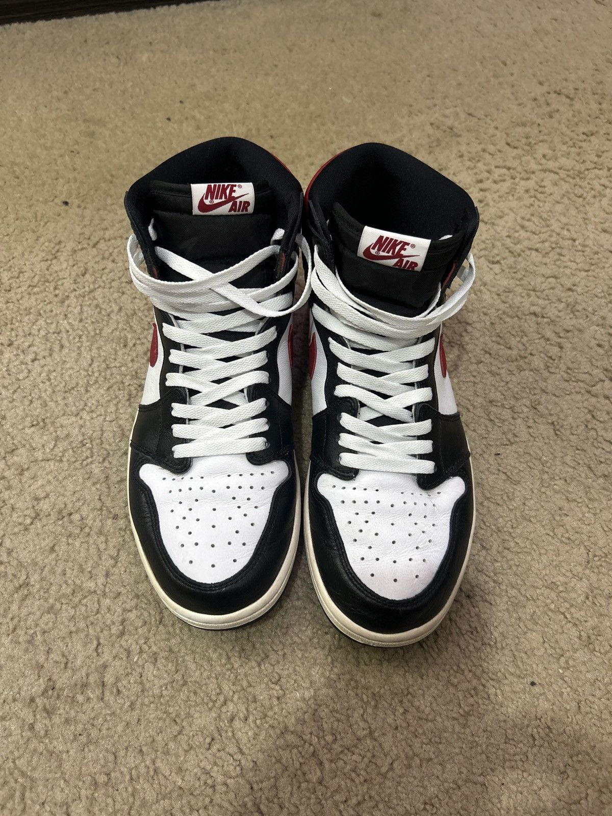 Jordan Brand × Nike Air Jordan one 1 high OG Size US 12 / EU 45 - 1 Thumbnail