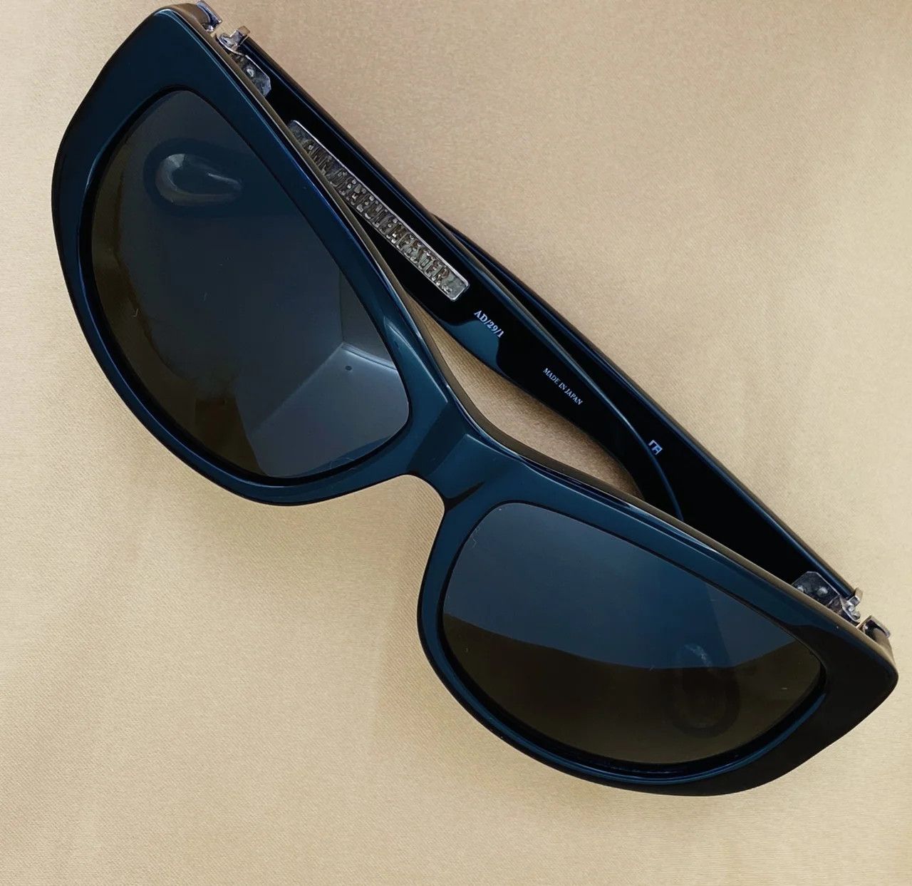 Ann Demeulemeester Ann Demeulemeester Sunglasses Cat Eye Black and Grey Size ONE SIZE - 8 Thumbnail