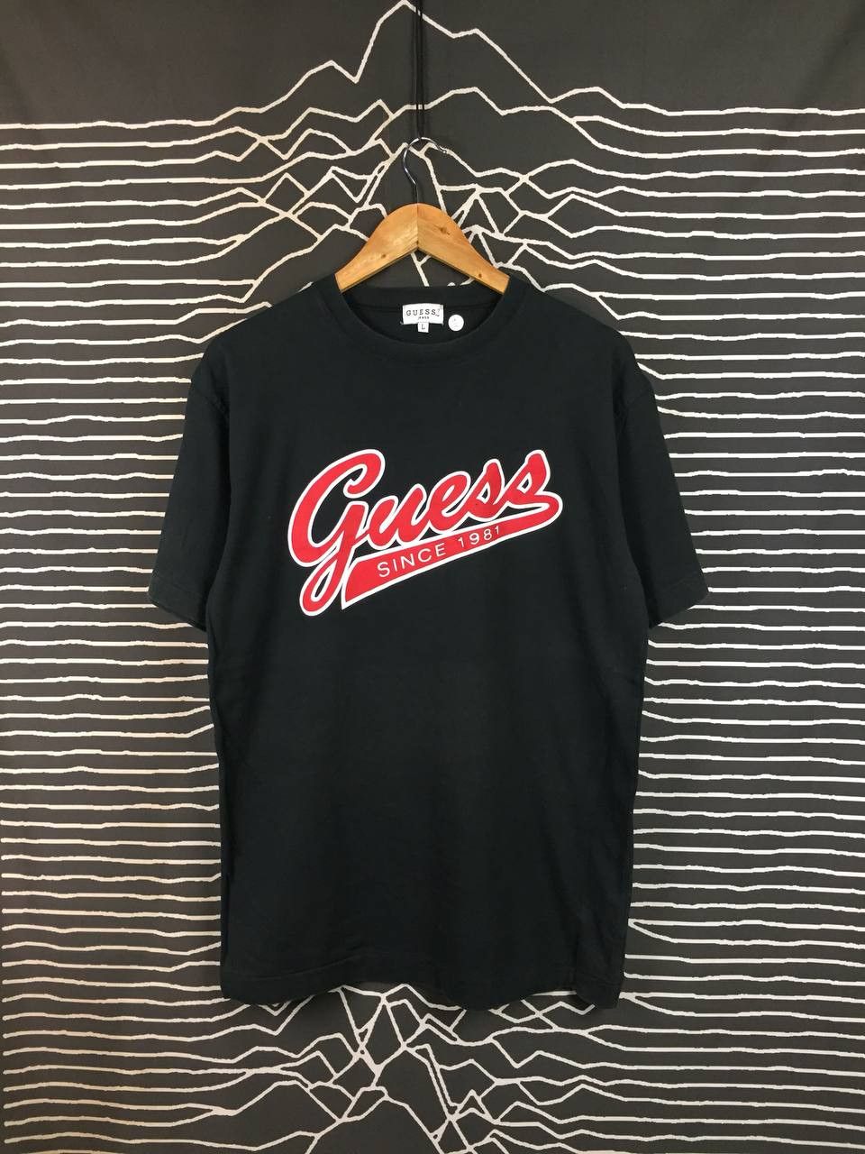 Guess Vtg Guess Jeans Classic Script Logo Streetwear Tee Size US M / EU 48-50 / 2 - 2 Thumbnail