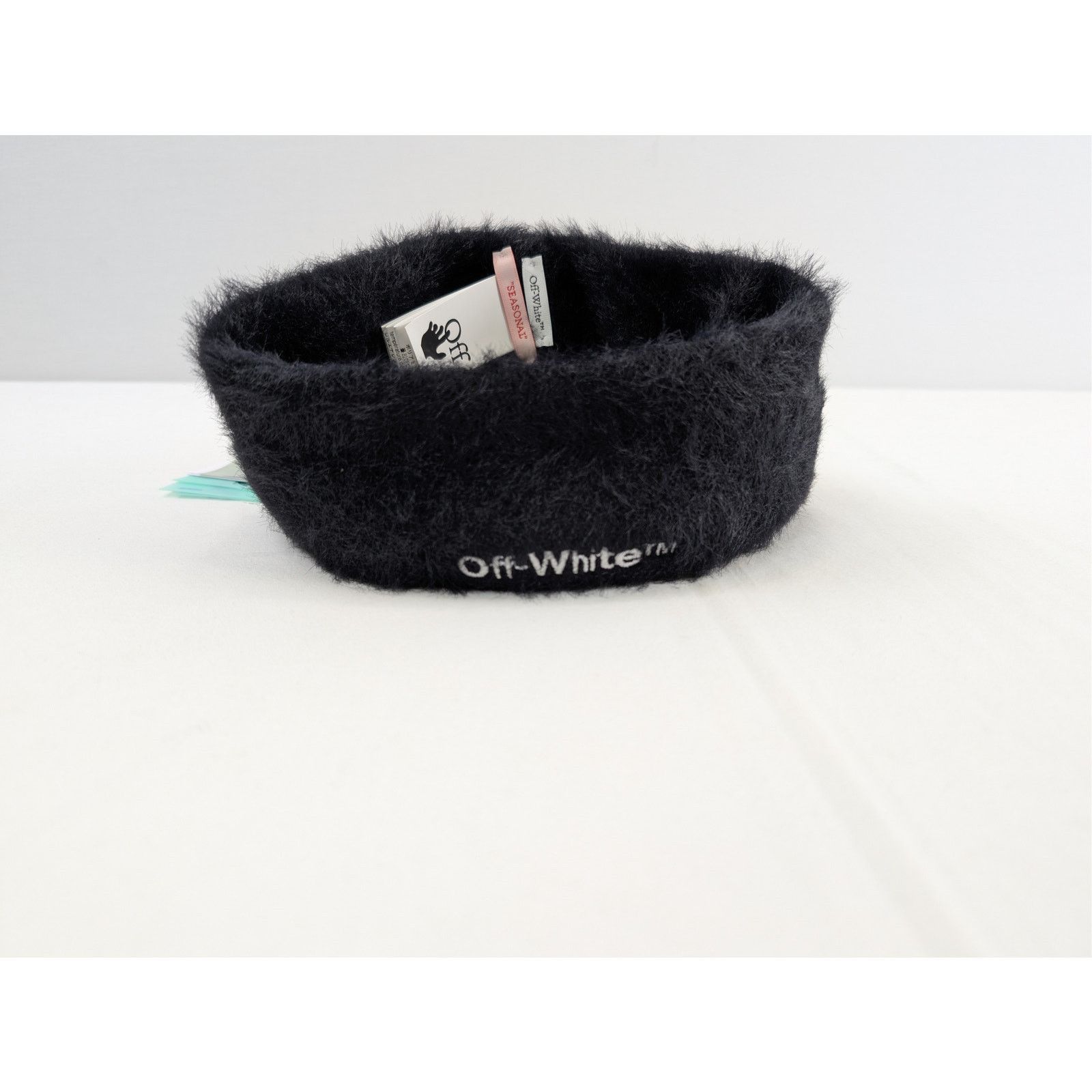 Off-White o1rshd1 Size: OS / Bounce Ski Headband in black faux-fur Size ONE SIZE - 8 Thumbnail
