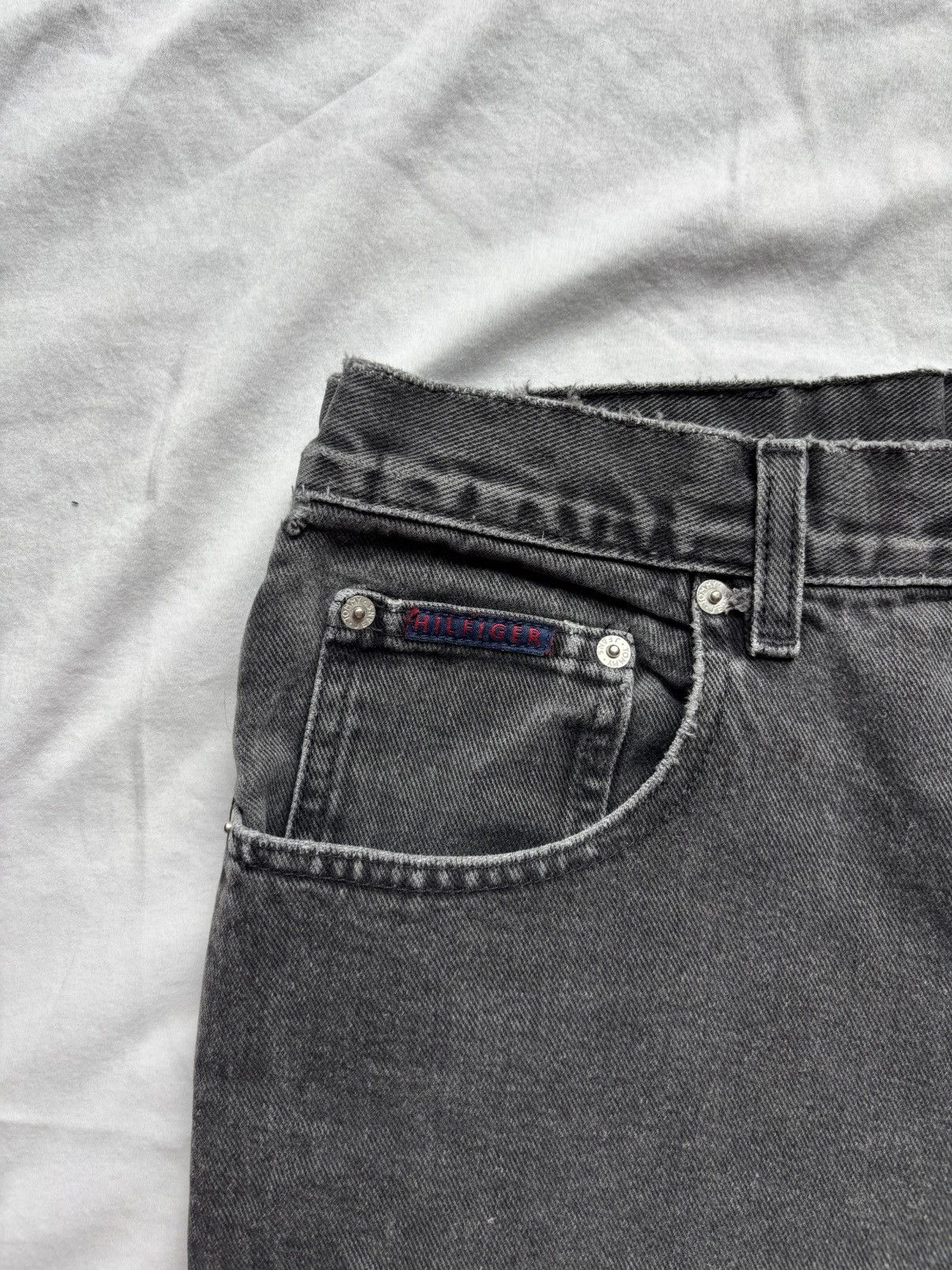 Tommy Hilfiger Vintage Tommy Hilfiger Washed Grey Denim Jeans Straight Fit Size US 34 / EU 50 - 4 Thumbnail