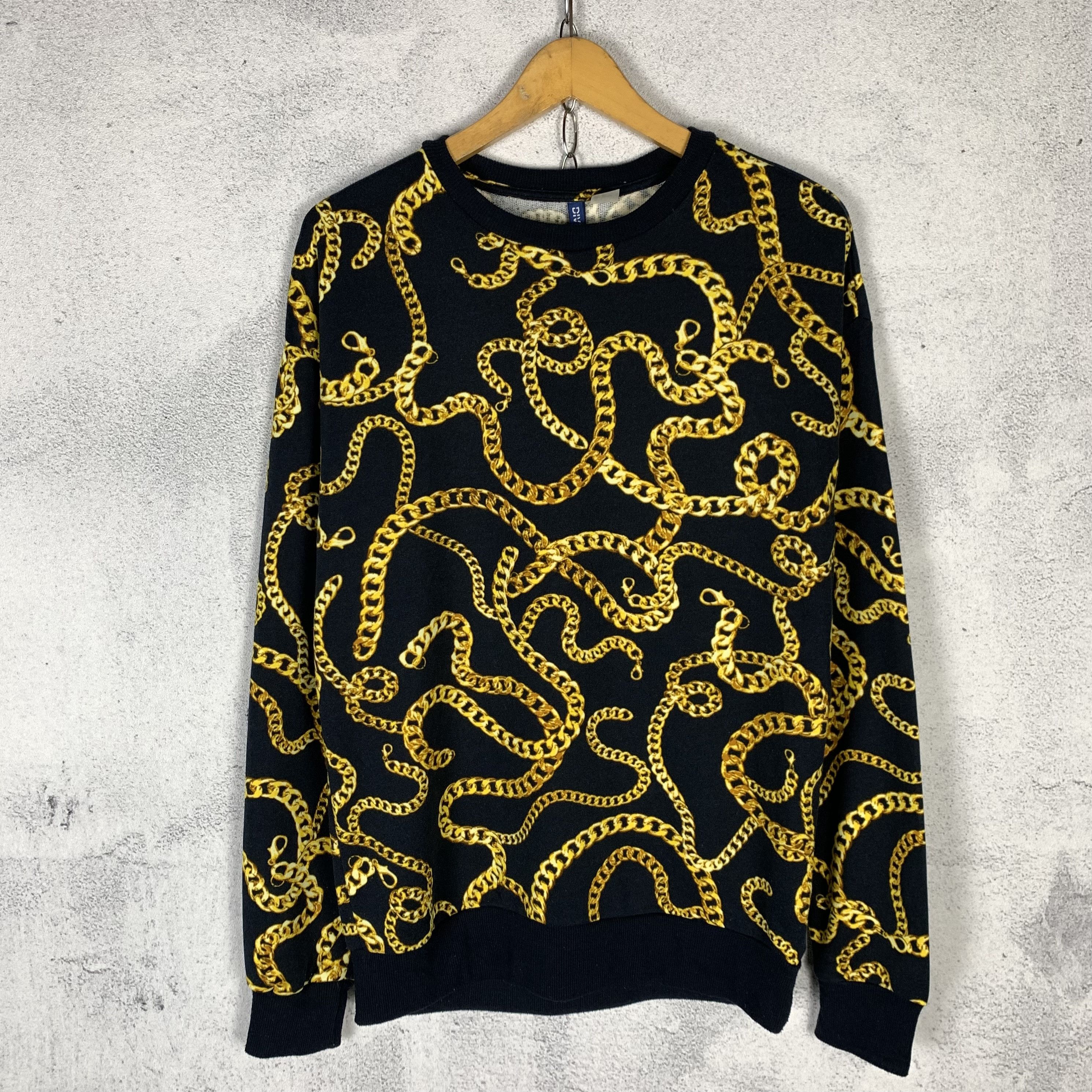 H&M H&M Over Print Chain Sweatshirt Crewneck Baroque Size US M / EU 48-50 / 2 - 1 Thumbnail