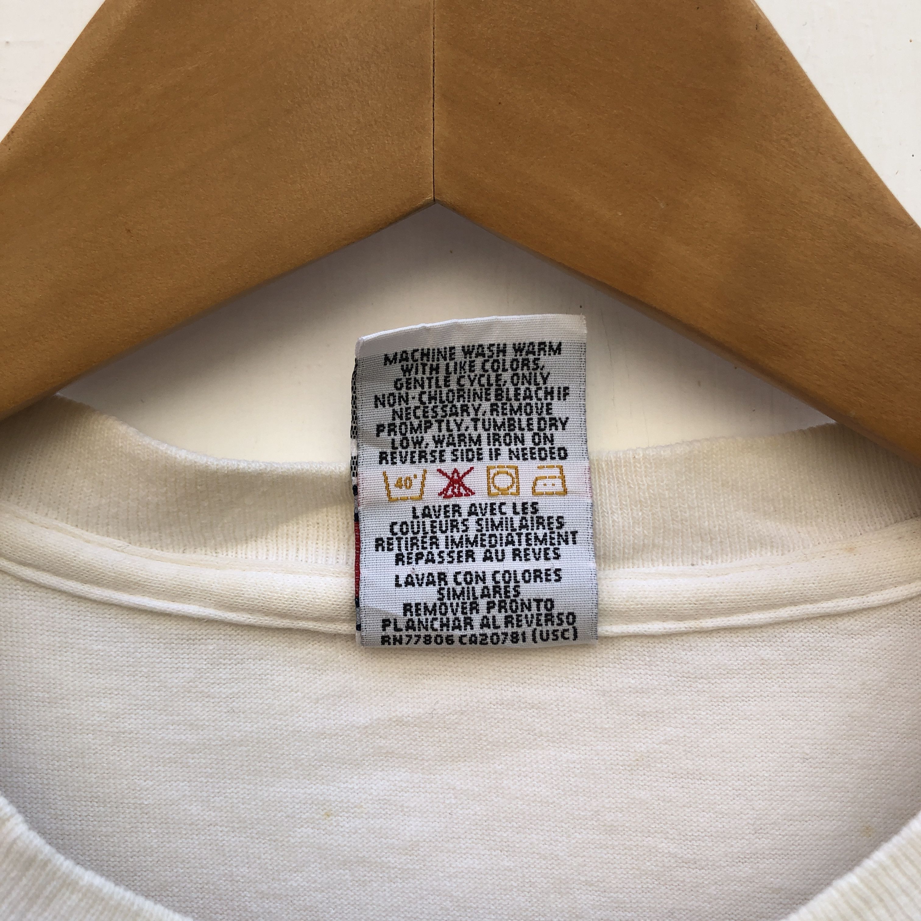 Tommy Hilfiger 90s Vintage TOMMY HILFIGER Crew Neck T Shirt #0868-28 Size US M / EU 48-50 / 2 - 5 Thumbnail