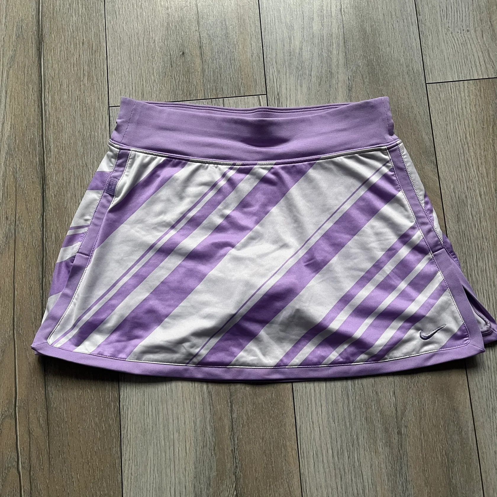 Nike Nike Dri-Fit Striped Lavender Tennis Skirt Size 25" / US 0 / IT 36 - 1 Thumbnail
