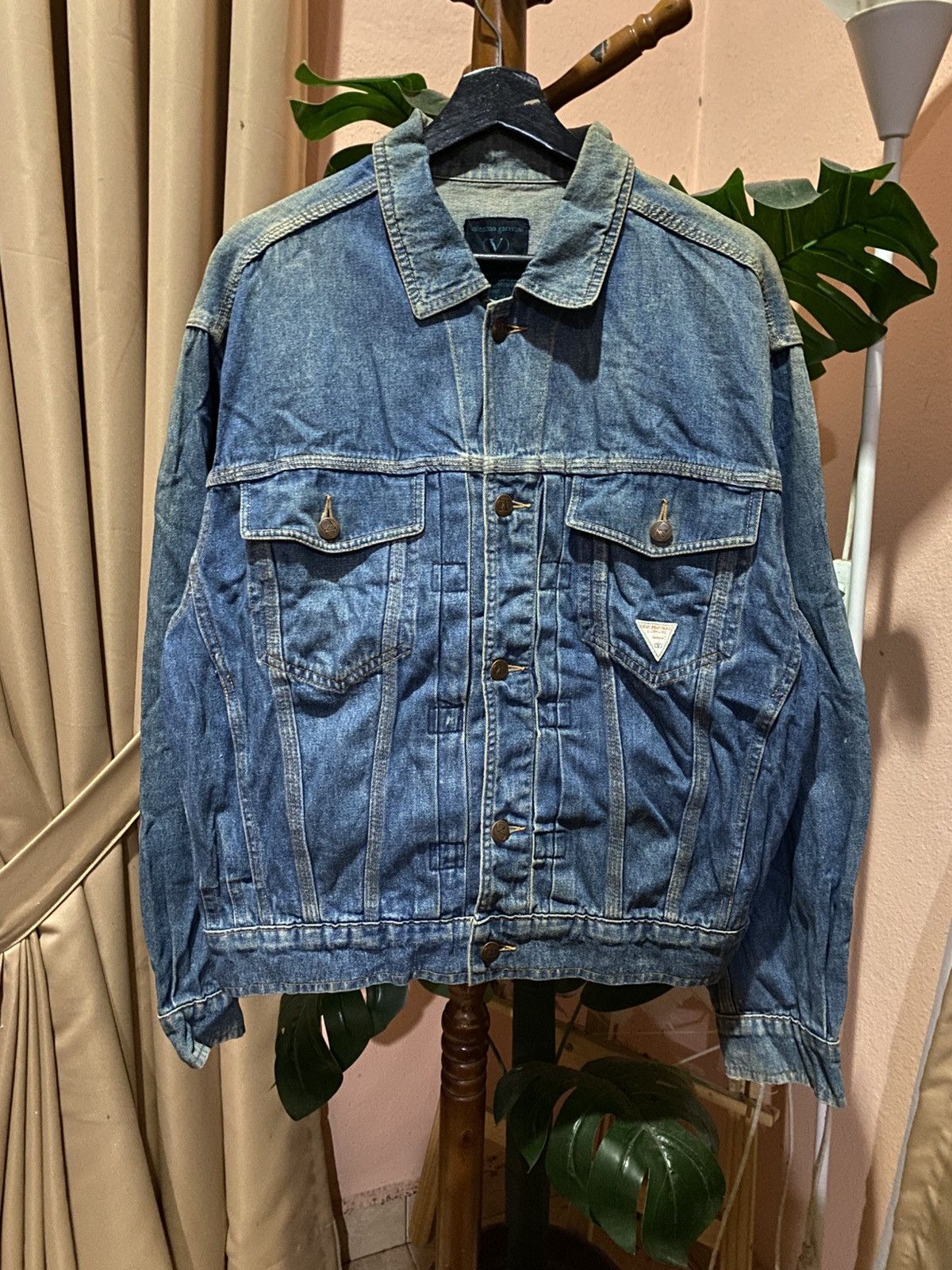 Vintage Vintage Valentino Garavani Jeans Denim Jacket Made in Italy Size US M / EU 48-50 / 2 - 4 Thumbnail