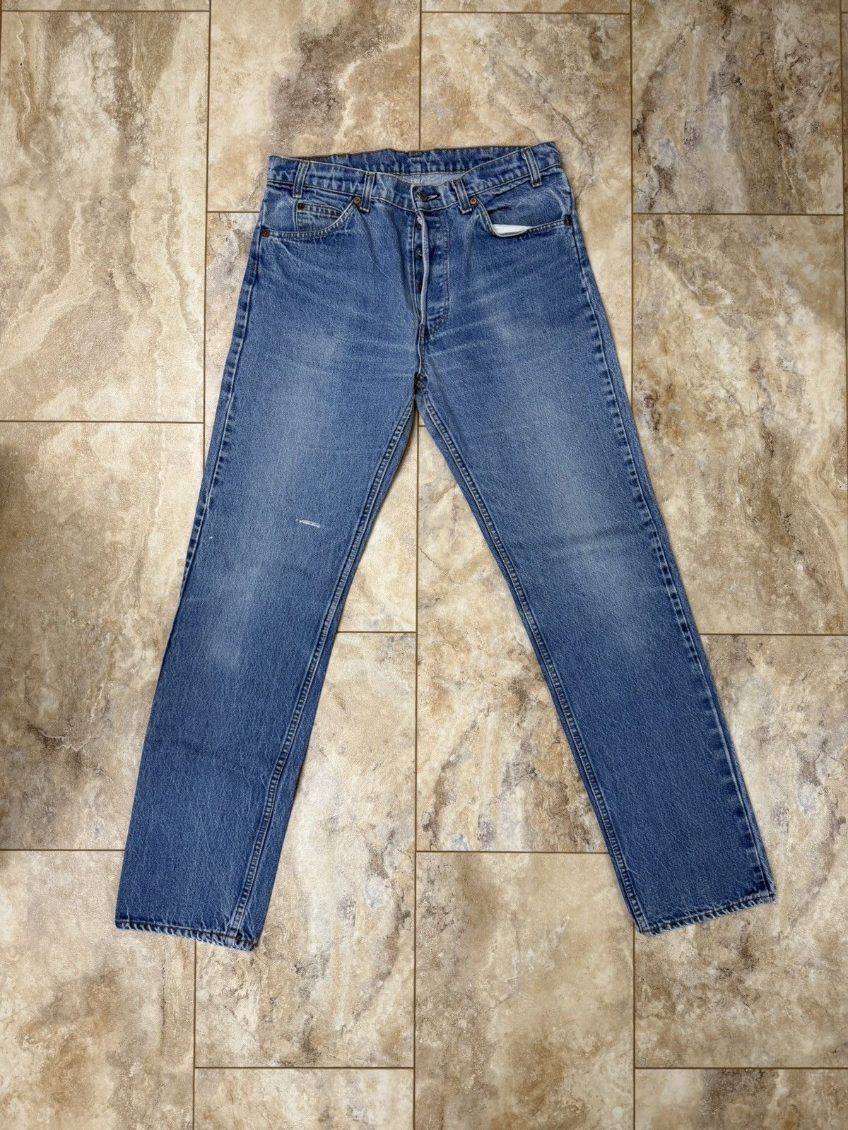 Levi's Levi’s Vintage Light Wash Distressed Denim Size US 33 - 1 Thumbnail