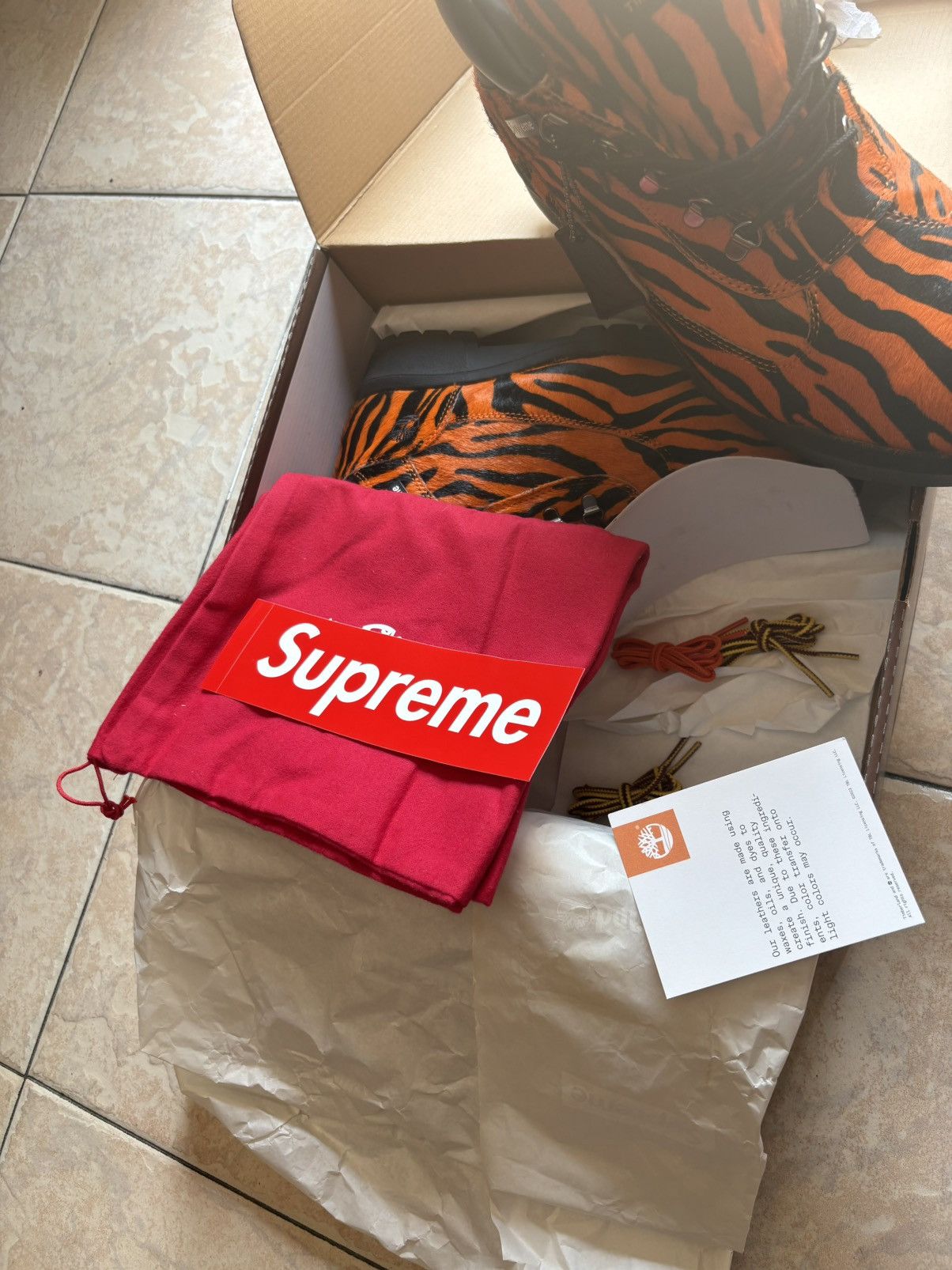 Supreme × Timberland Supreme X Timberland boots Size US 11 / EU 44 - 2 Thumbnail
