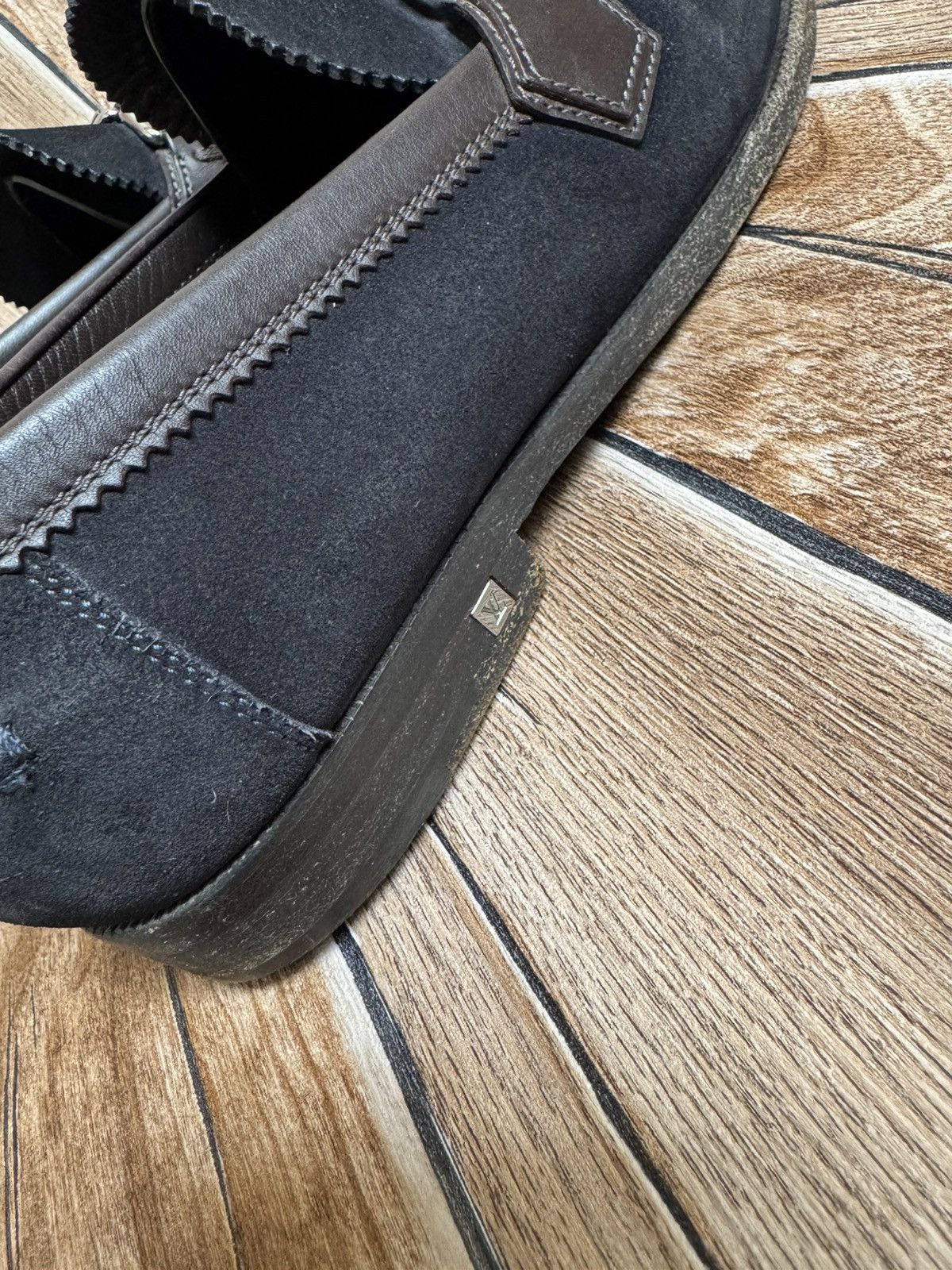 Louis Vuitton suede leather loafers Size US 9.5 / EU 42-43 - 14 Thumbnail