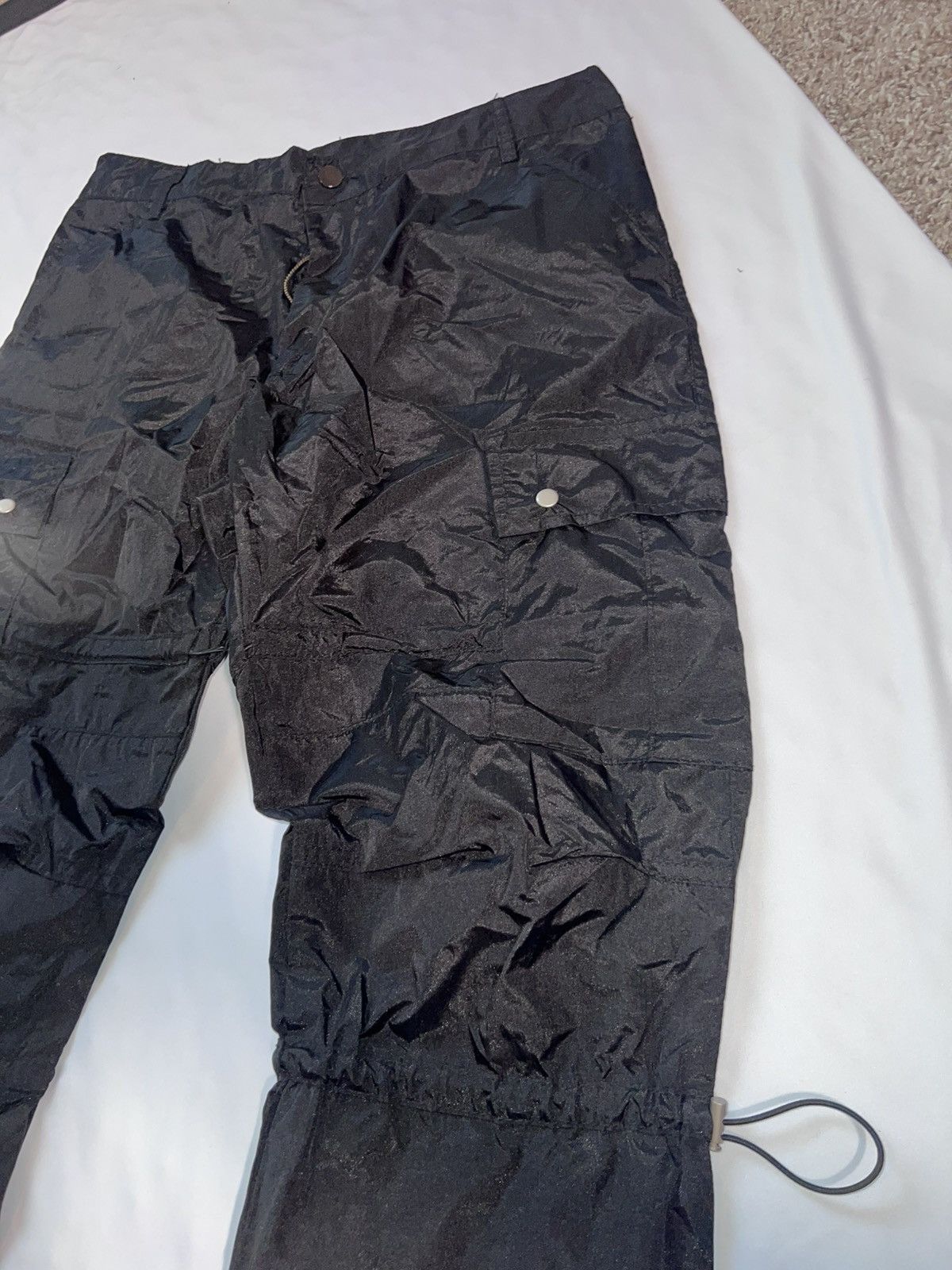 MNML Black cargo pants Size US 33 - 2 Thumbnail