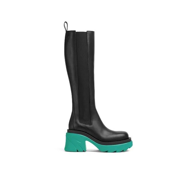 o1n1vont1124 Flash Boots in Black