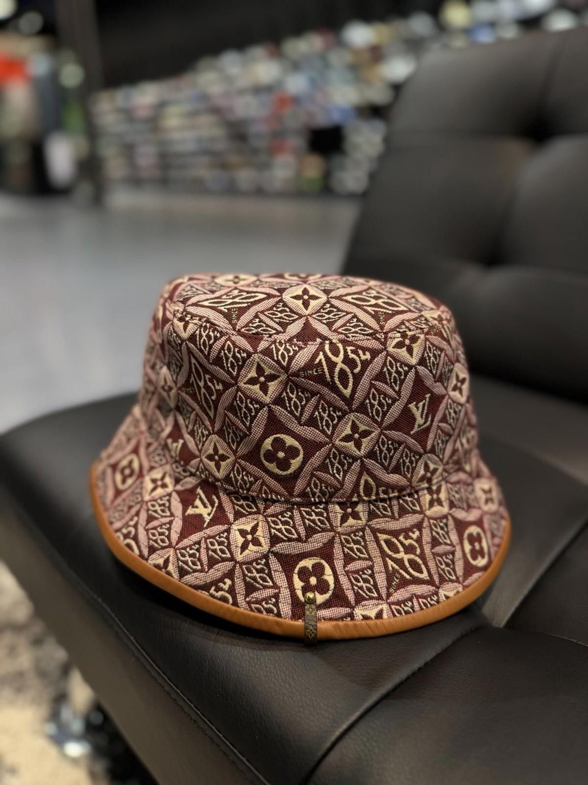 Louis Vuitton Louis Vuitton Monogram Jacquard Shine 1854 Bucket Hat Size ONE SIZE - 4 Thumbnail