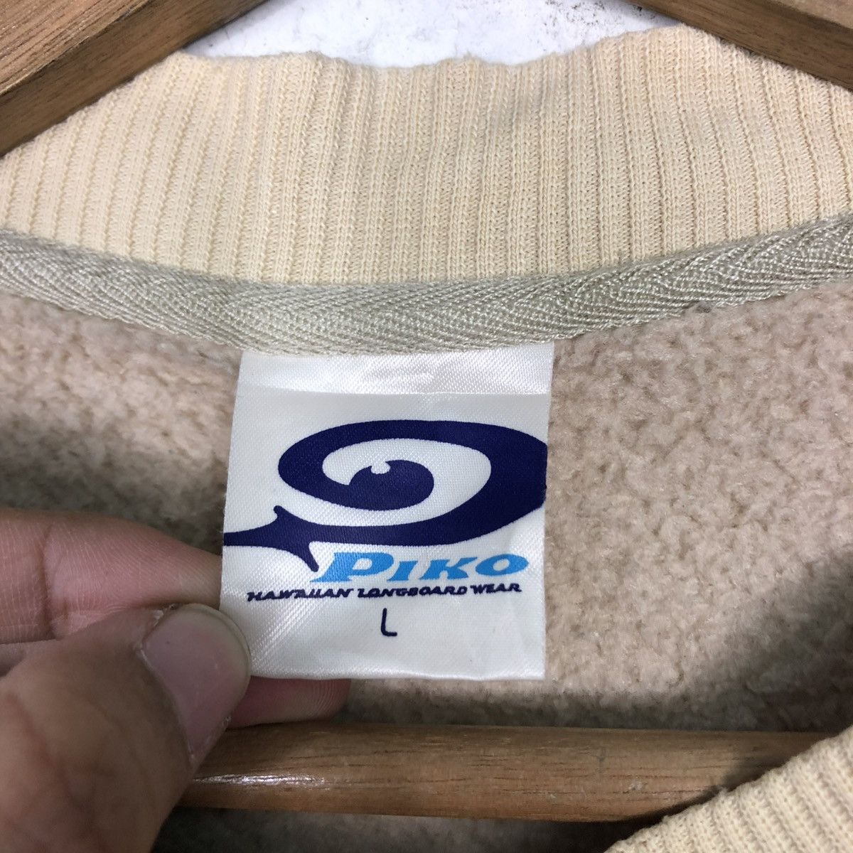 Japanese Brand 🔥VINTAGE SWEATSHIRT CREWNECK HAWAII PIKO BIG LOGO Size US L / EU 52-54 / 3 - 13 Thumbnail