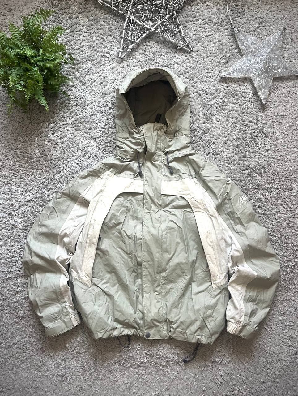 Nike ACG Nike ACG Light Jacket Streetwear Vintage 00s Rare Logo Size US L / EU 52-54 / 3 - 1 Thumbnail
