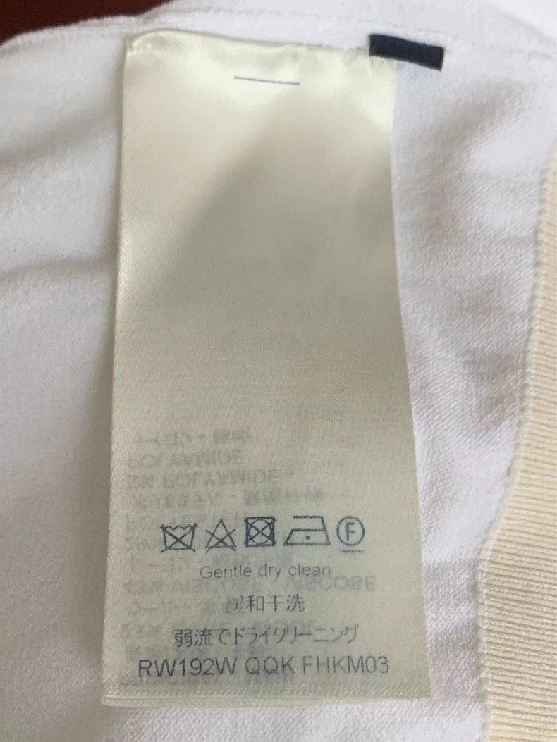 Louis Vuitton Louis Vuitton Pure white wavy high-waist short sleeves 2501 Size S / US 4 / IT 40 - 6 Thumbnail