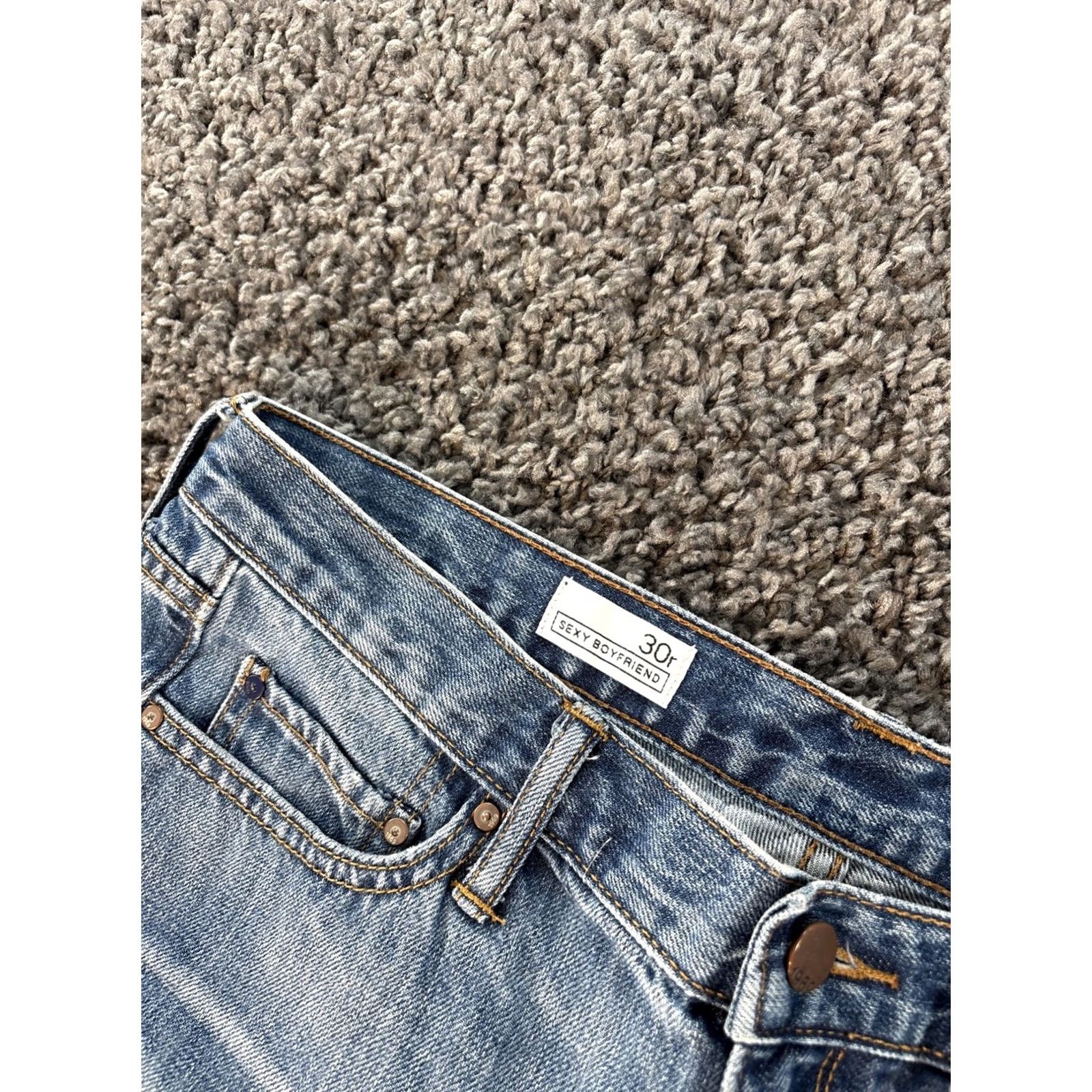 Gap VINTAGE Gap 1969 Jeans Womens 30x27 Light Wash Mid Rise Distressed Boyfriend Jeans Woman Size 30" / US 8 / IT 44 - 6 Thumbnail