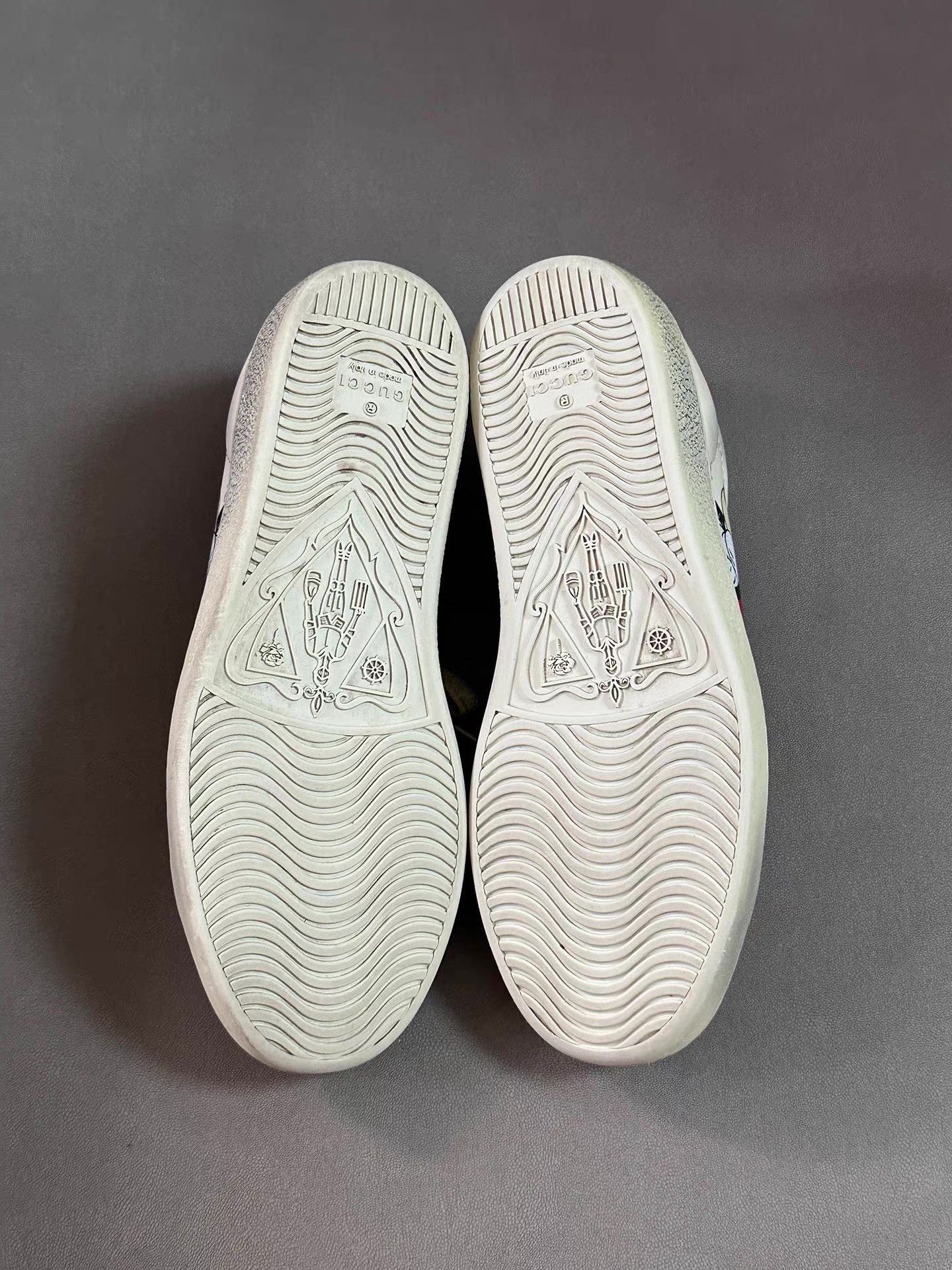 Gucci Gucci x Disney Mickey Mouse Dirty Sneakers Ｑ20 Size US 5 / IT 35 - 2 Thumbnail