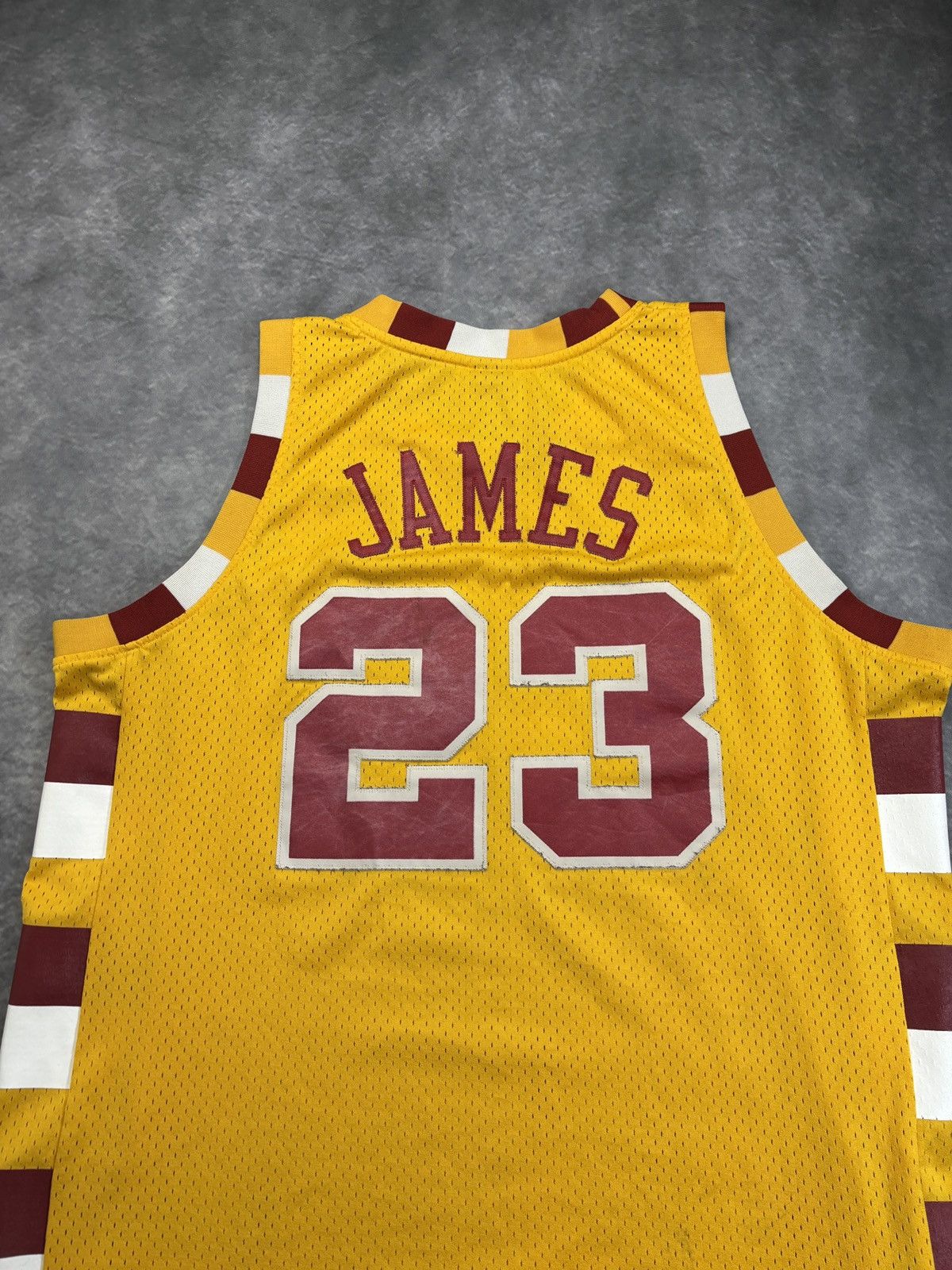 Reebok Vintage Lebron James Cleveland Cavaliers Jersey NBA 2004 70s Size US XL / EU 56 / 4 - 4 Thumbnail