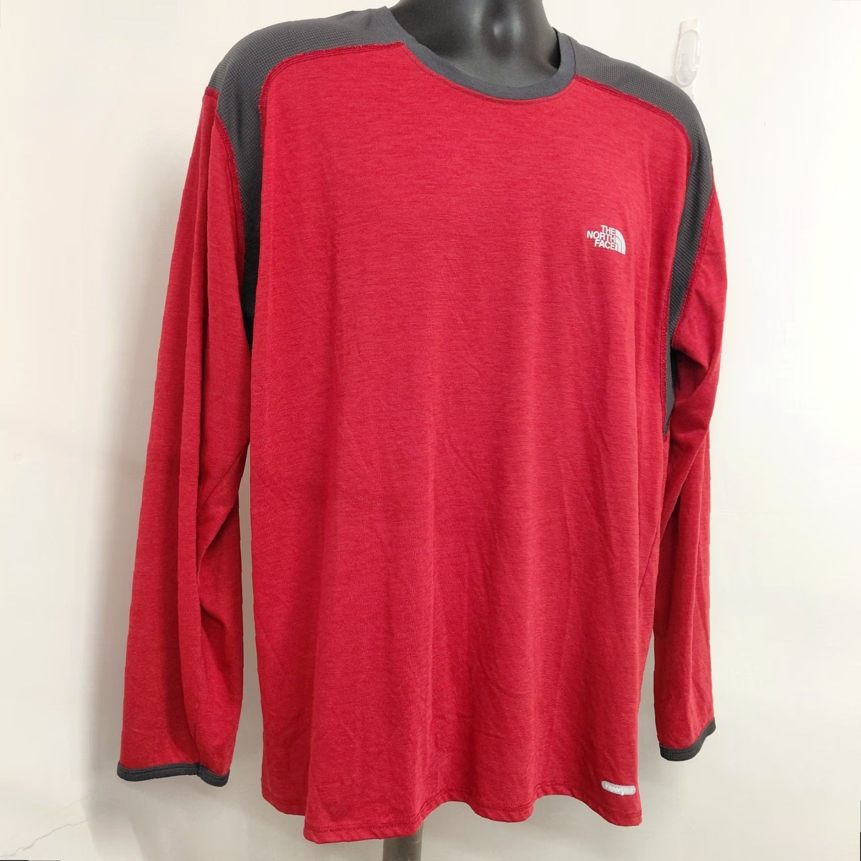 The North Face VINTAGE The North Face Shirt Men's XL Red Gray Vaporwick Long Sleeve Base Layer Size US XL / EU 56 / 4 - 3 Thumbnail