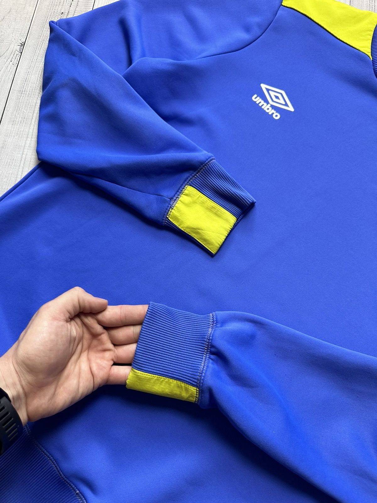 Umbro Vintage Umbro Everton soccer sweatshirt logo blue size M Size US M / EU 48-50 / 2 - 5 Thumbnail