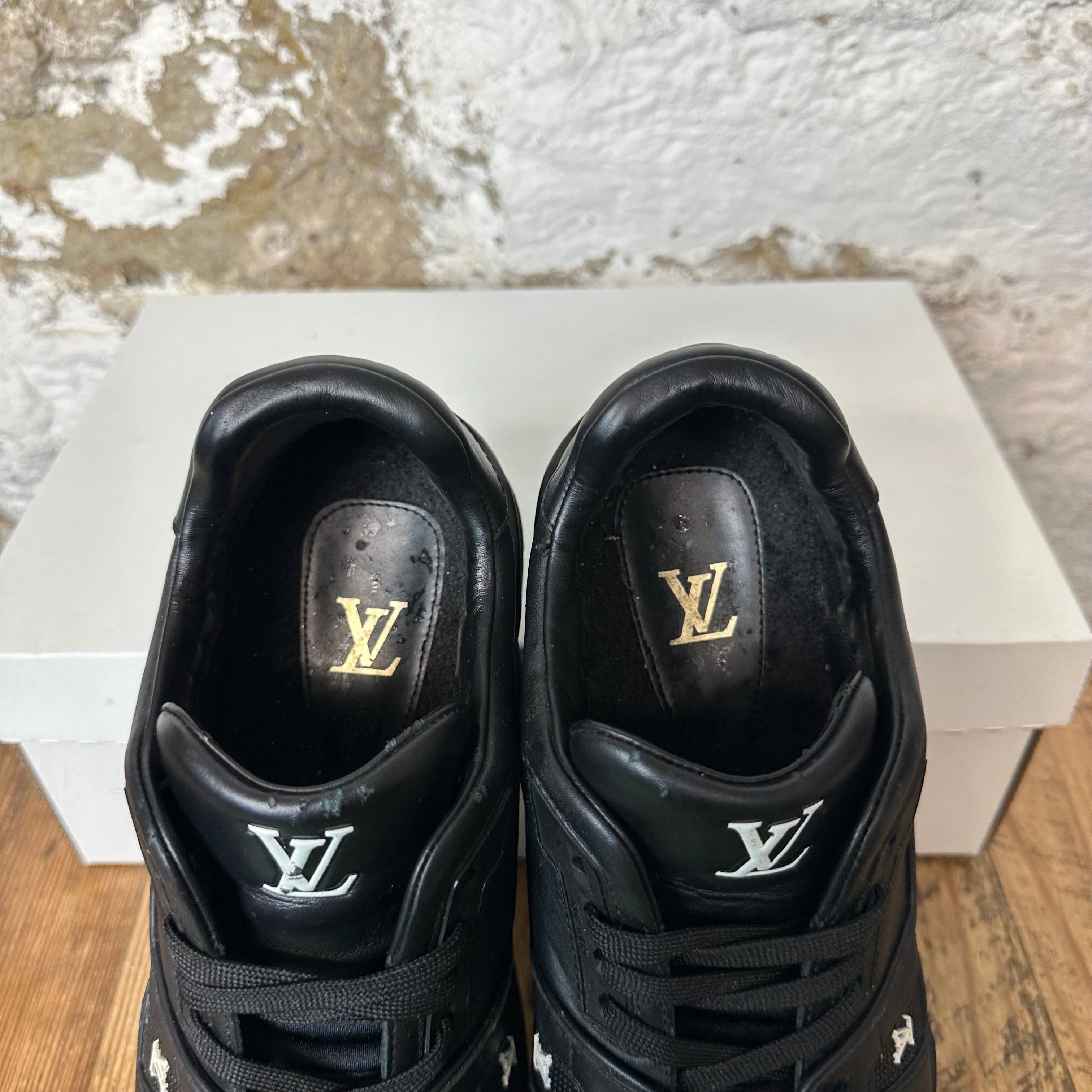Louis Vuitton Louis Vuitton Triple Black Trainer Sneaker Sz 8.5 (7LV) Size US 8.5 / EU 41-42 - 4 Thumbnail