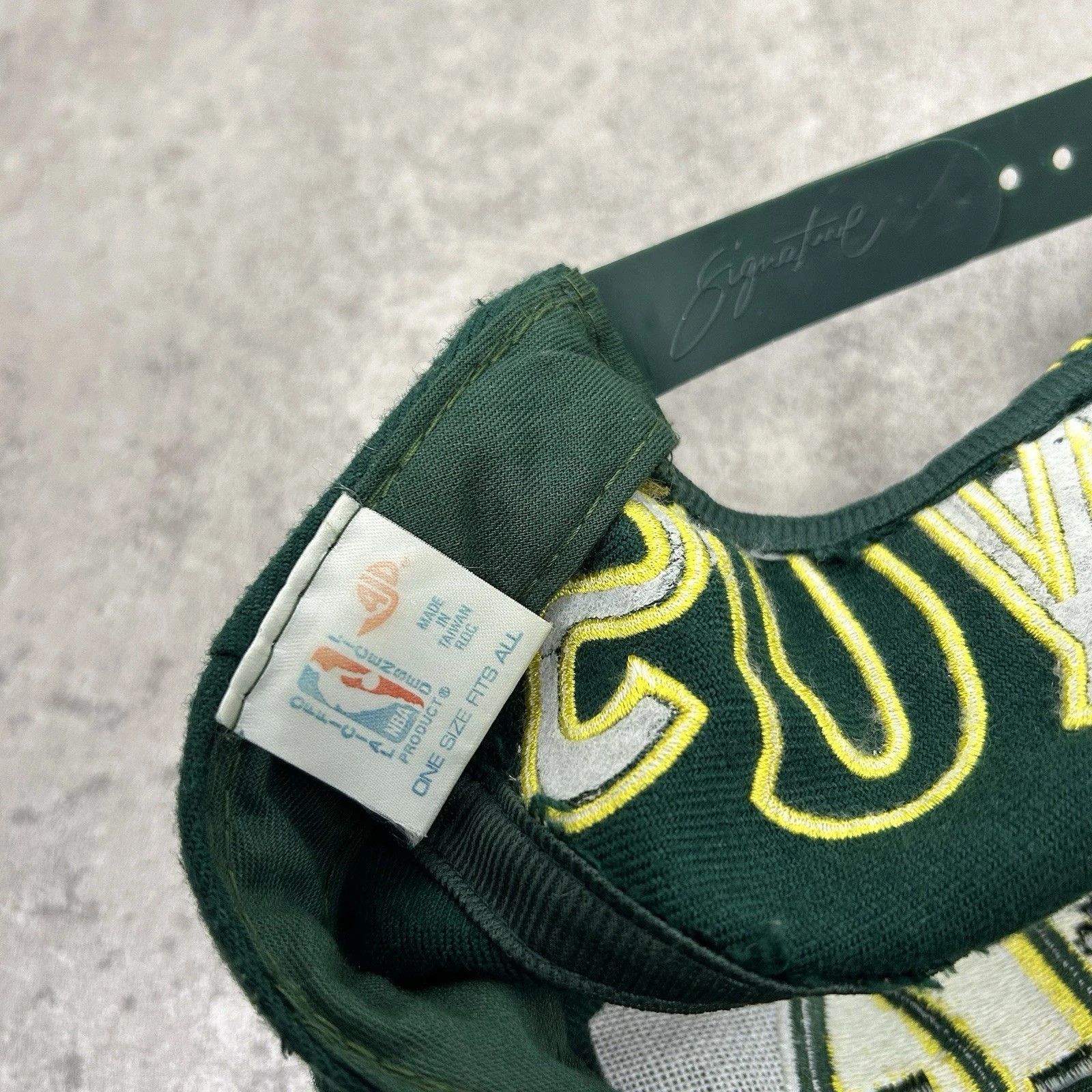 NBA × Vintage SEATTLE SUPERSONICS SIGNATURE AJD MIRROR SNAPBACK SIZE FREE Size ONE SIZE - 6 Thumbnail