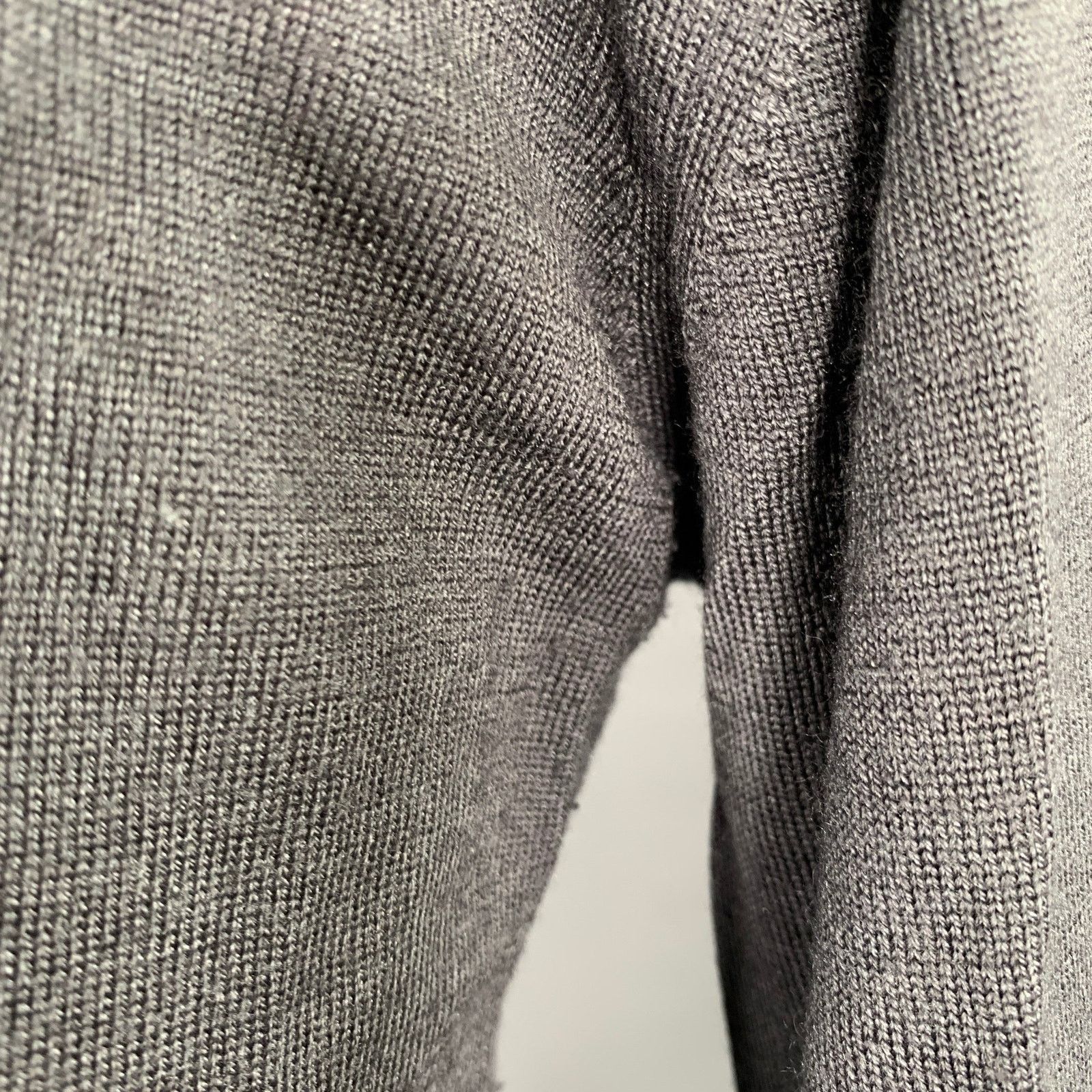 Viktor & Rolf VIKTOR & ROLF Size M Grey Knit V-Neck Pullover Size US M / EU 48-50 / 2 - 6 Thumbnail