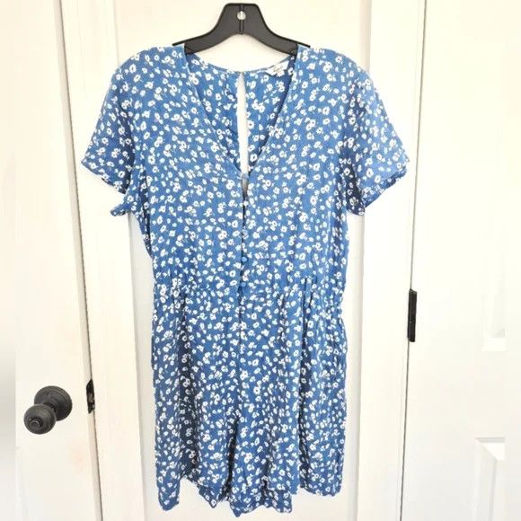 Rails Sophia Blue Daisies Short Slv V-neck Button-Up Romper Floral Size 27" / US 4 / IT 40 - 13 Thumbnail