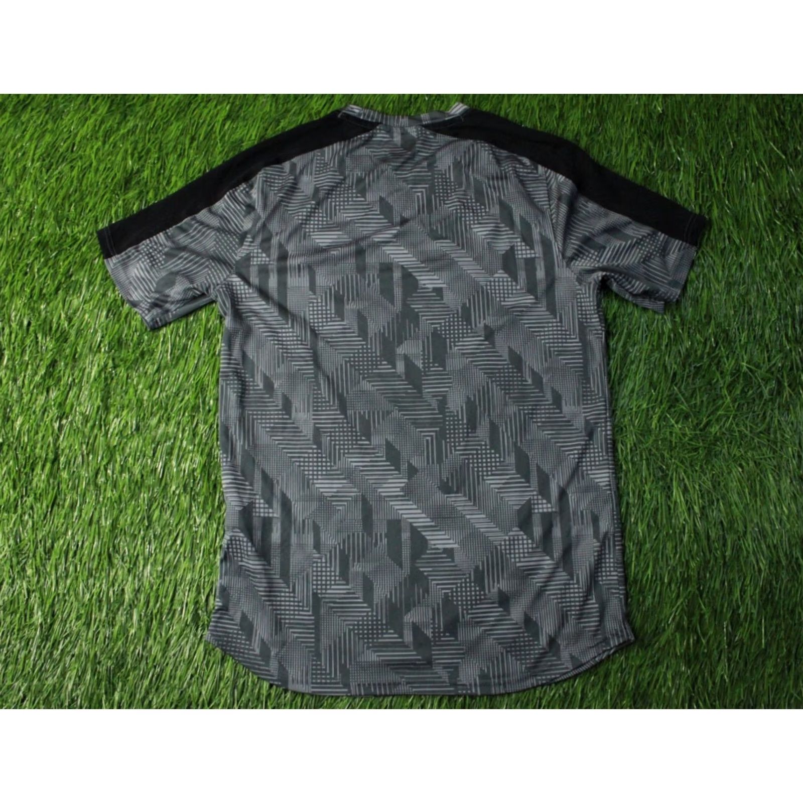 Under Armour Under Armour T-Shirt Men's Training Compression Shirt Jersey 2023 M Gray and Black Short Sleeve Classic Fit Regular Size M Size US M / EU 48-50 / 2 - 8 Thumbnail