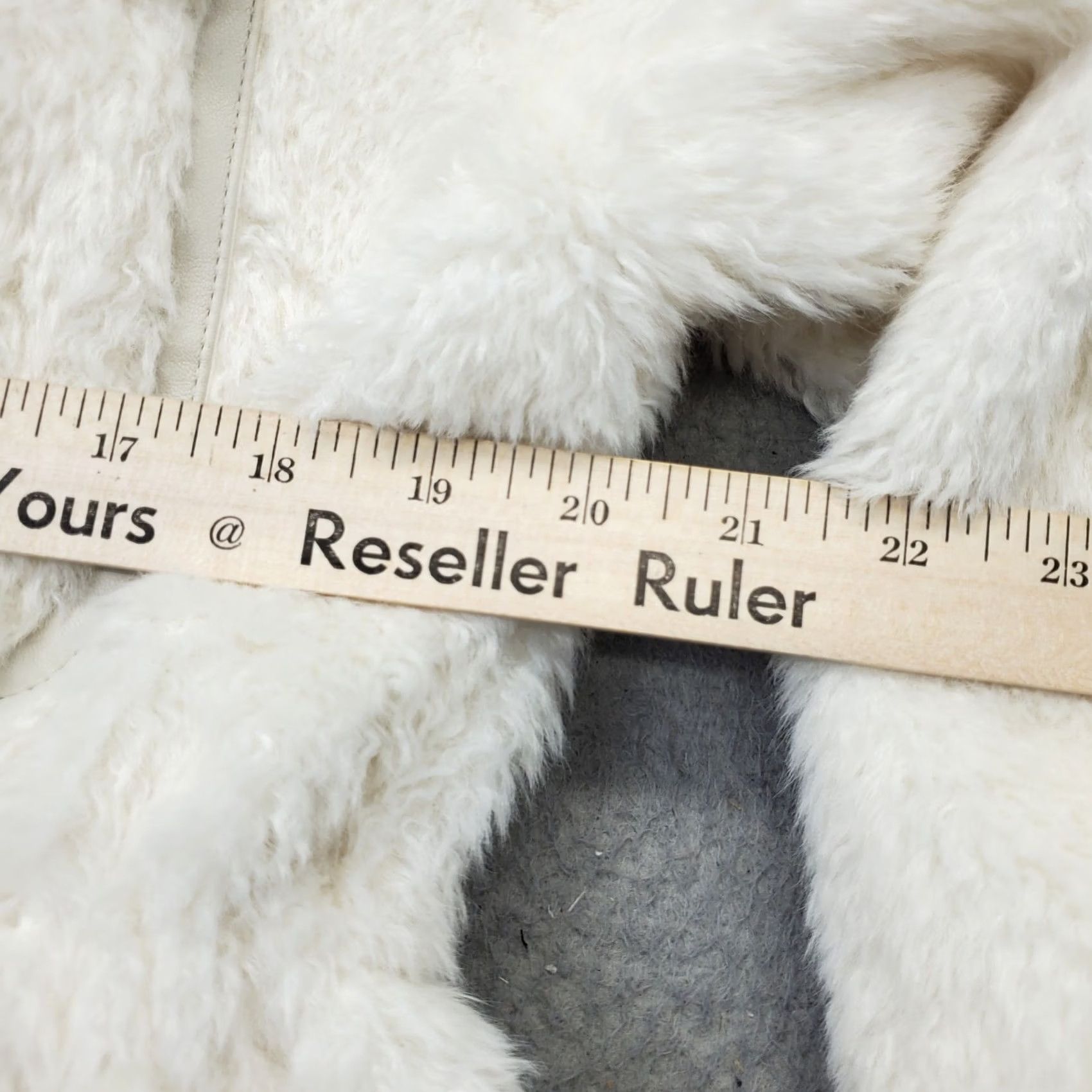 Vintage Maeve by Anthropologie Womens Jacket S Tan Cinch Waist Faux Fur Jacket Tan 100% Polyester Short Sleeve Pocket Mock Slim Fit Womens Size S Size S / US 4 / IT 40 - 5 Thumbnail
