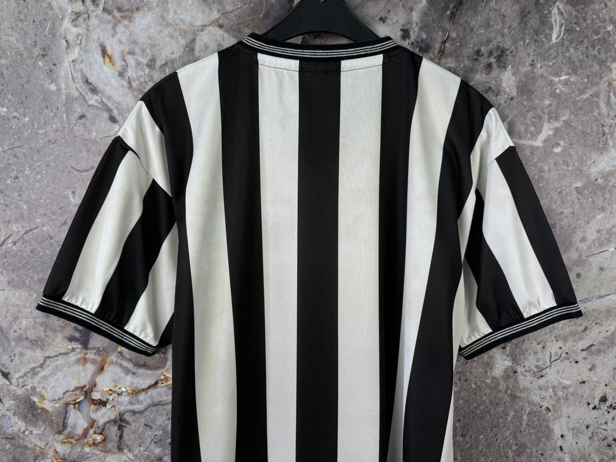 Vintage Score Draw Newcastle United Jersey 1983-1984 Retro Football Size US XL / EU 56 / 4 - 16 Thumbnail