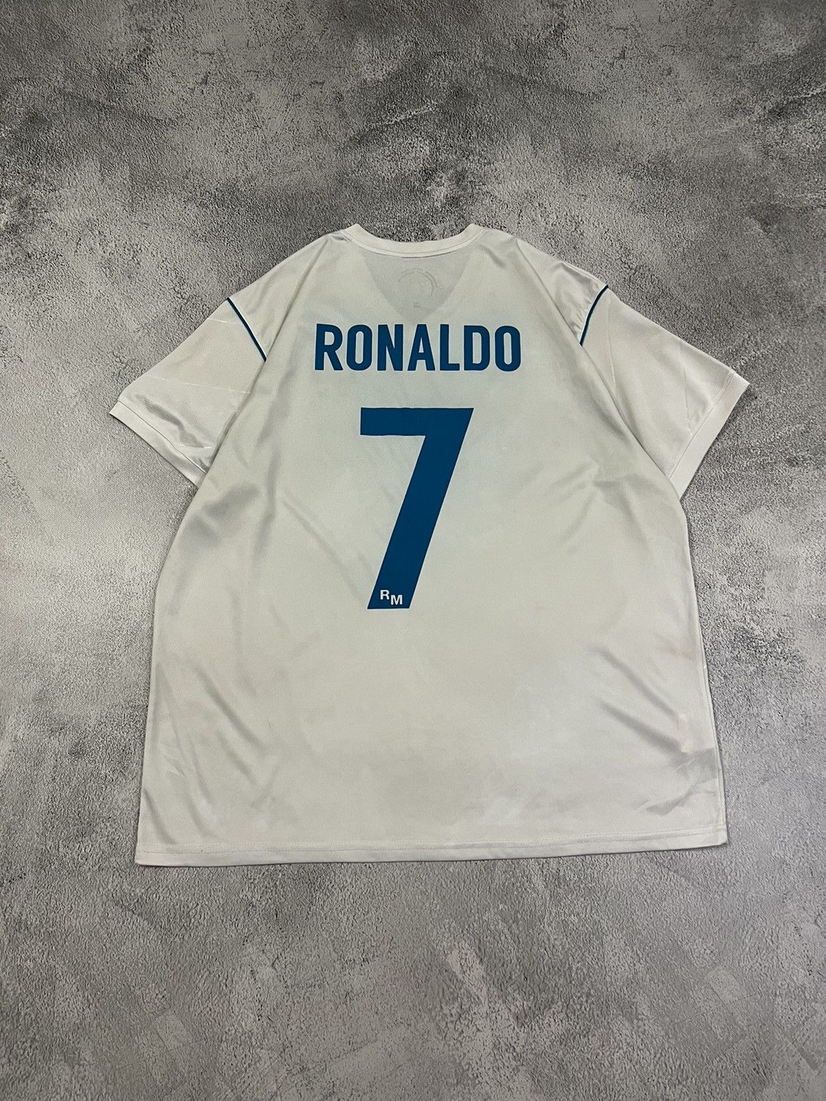 Vintage Vintage Y2k Real Madrid Ronaldo 7 Soccer Jersey Size US XXL / EU 58 / 5 - 9 Thumbnail