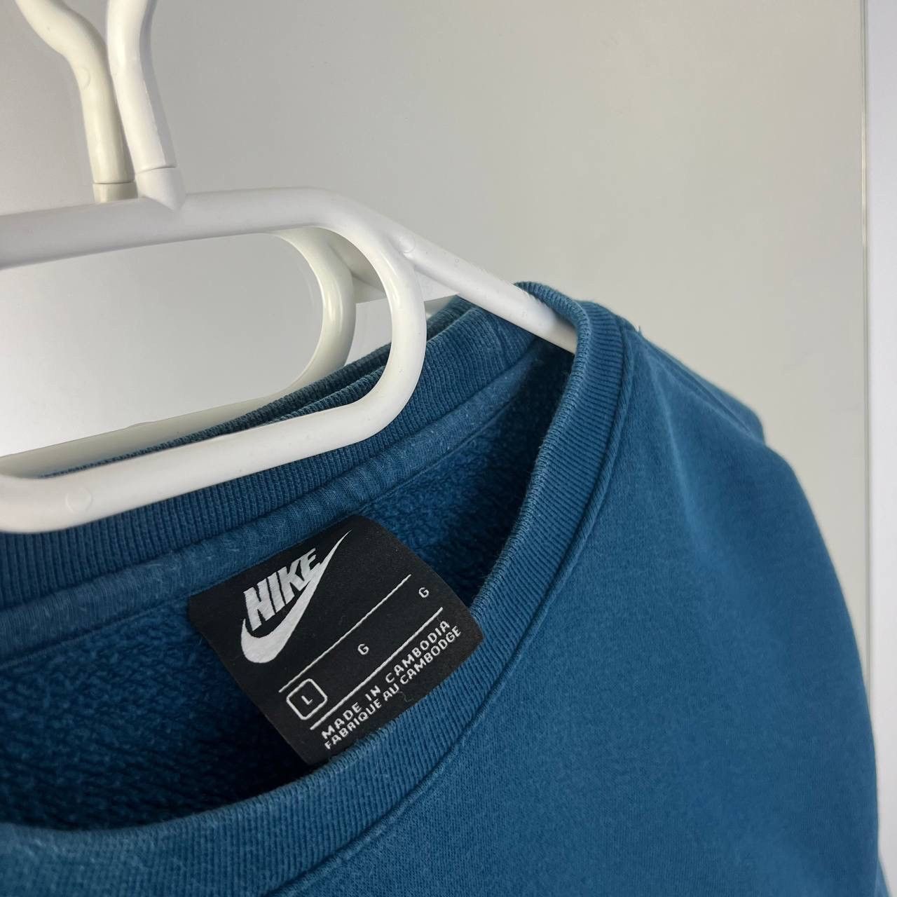 Nike Vintage Y2K Nike Mini Logo Oversized Sweatshirt Streetwear Size US L / EU 52-54 / 3 - 3 Thumbnail