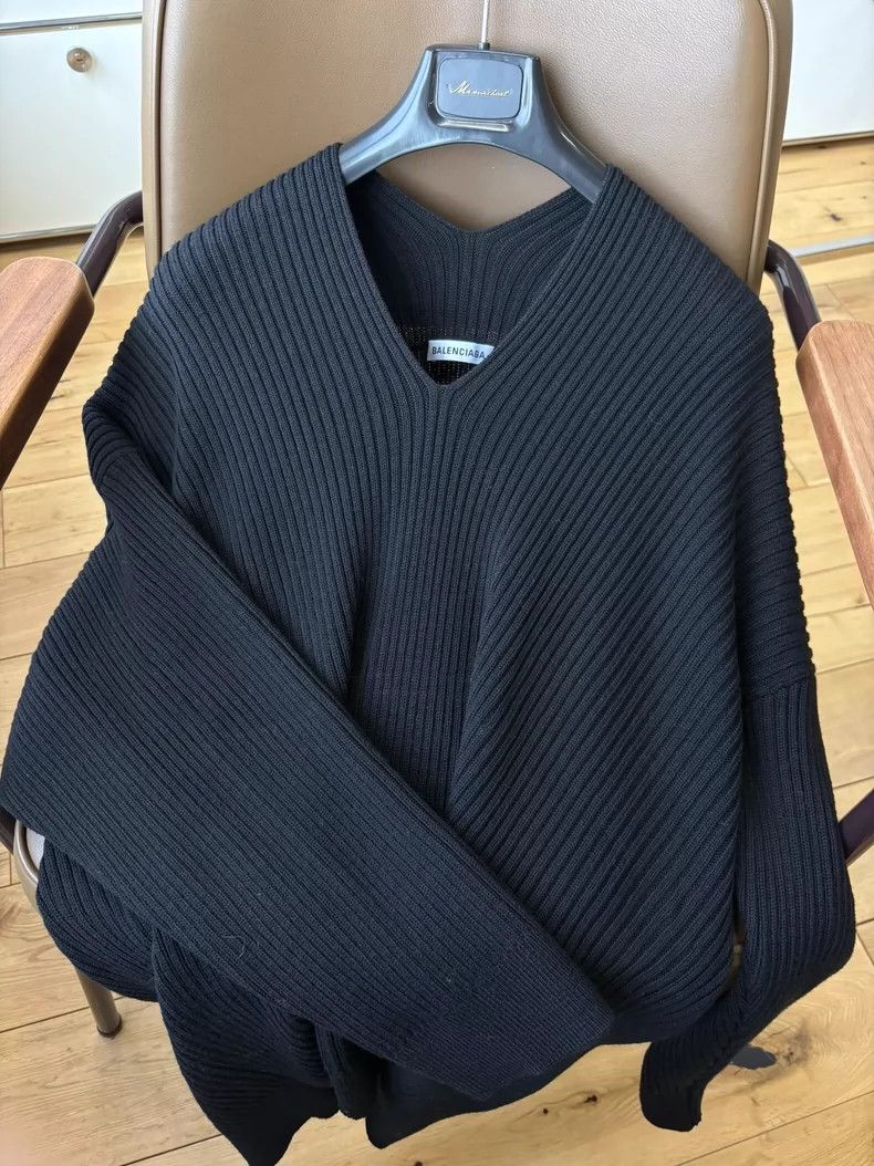 Balenciaga Balenciaga Black Knit sweater 2503-Nextarrow Size US S / EU 44-46 / 1 - 4 Thumbnail