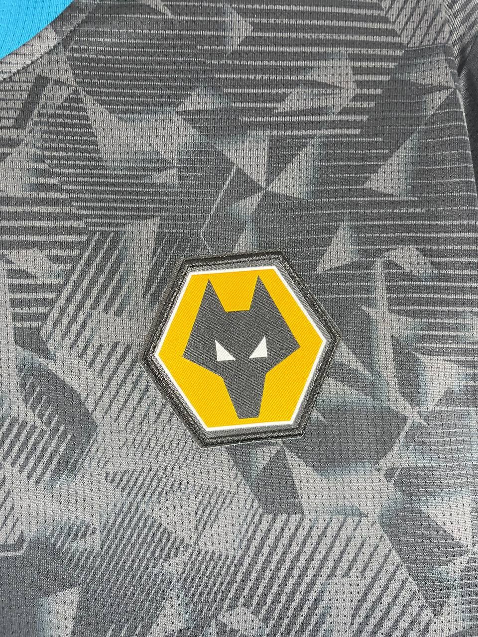 Castore Wolverhampton Wanderers 2022-23 Training Shirt Castore SizeM Size US M / EU 48-50 / 2 - 3 Thumbnail