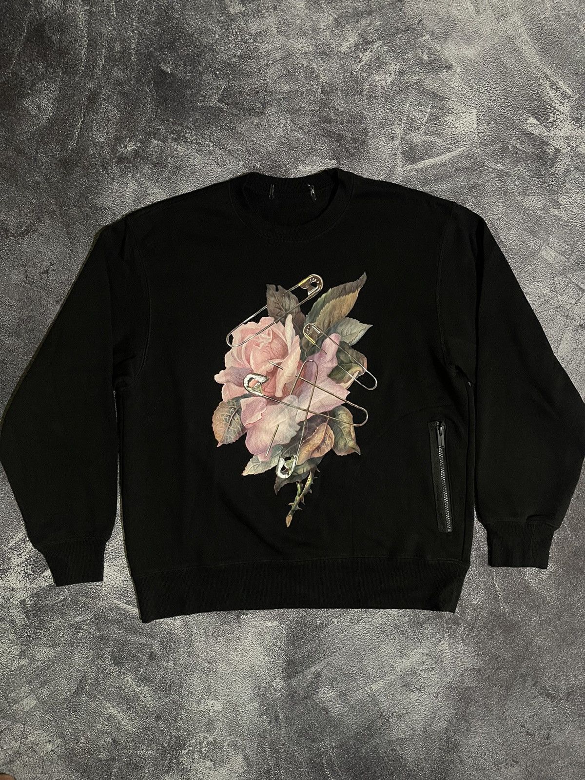 image of Jun Takahashi X Gu Flowers Crewneck in Black, Men's (Size Medium)