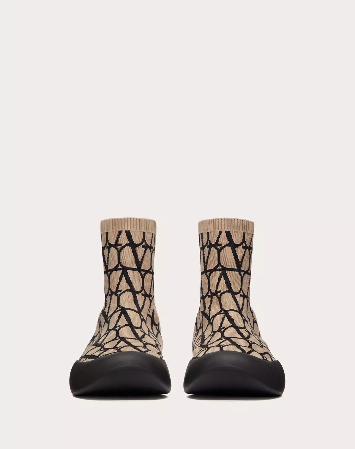 Valentino oc11z0625 Cityshore High-Top Sneaker in Natural/Black Size US 7 / EU 40 - 4 Thumbnail