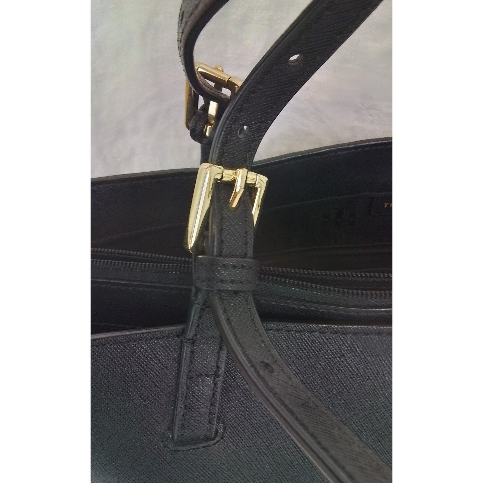 Tory Burch Tory Burch Black Leather Shoulder Bag Gold Hardware Size ONE SIZE - 6 Thumbnail