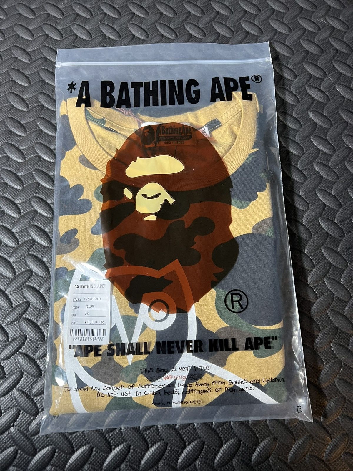 Bape × October's Very Own Bape x OVO 1st Camo Tee Size US XXL / EU 58 / 5 - 2 Thumbnail