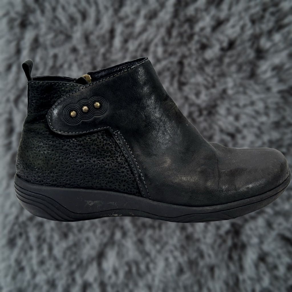 Vintage Halsa Althea Black Leather Boots Women’s 7 M Side Zip Comfort Ankle Bootie Casual Travel Size US 7 / IT 37 - 1 Thumbnail