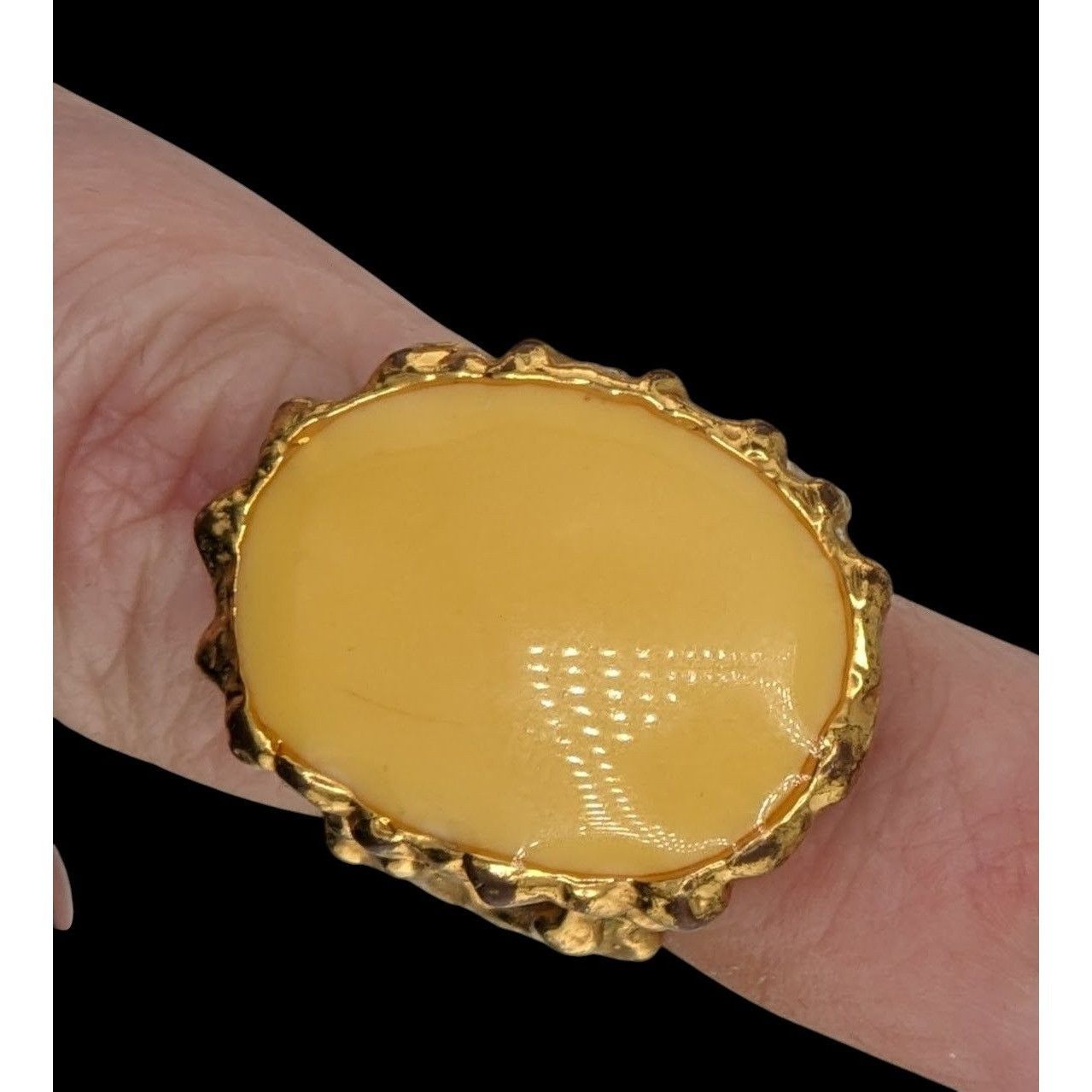 Other Vintage Erica Anenberg Yellow Enamel Statement Ring Size 6 W Size ONE SIZE - 3 Thumbnail