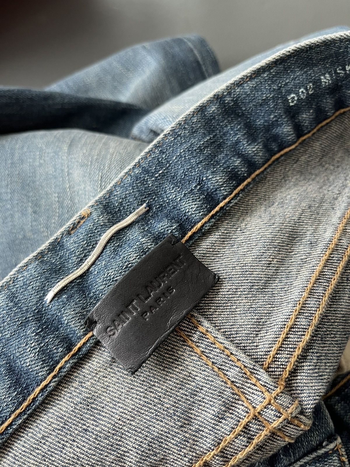 Hedi Slimane × Saint Laurent Paris × Yves Saint Laurent Saint Laurent Runway Sold Out Distressed Ripped Denim Jeans Size US 33 - 6 Thumbnail