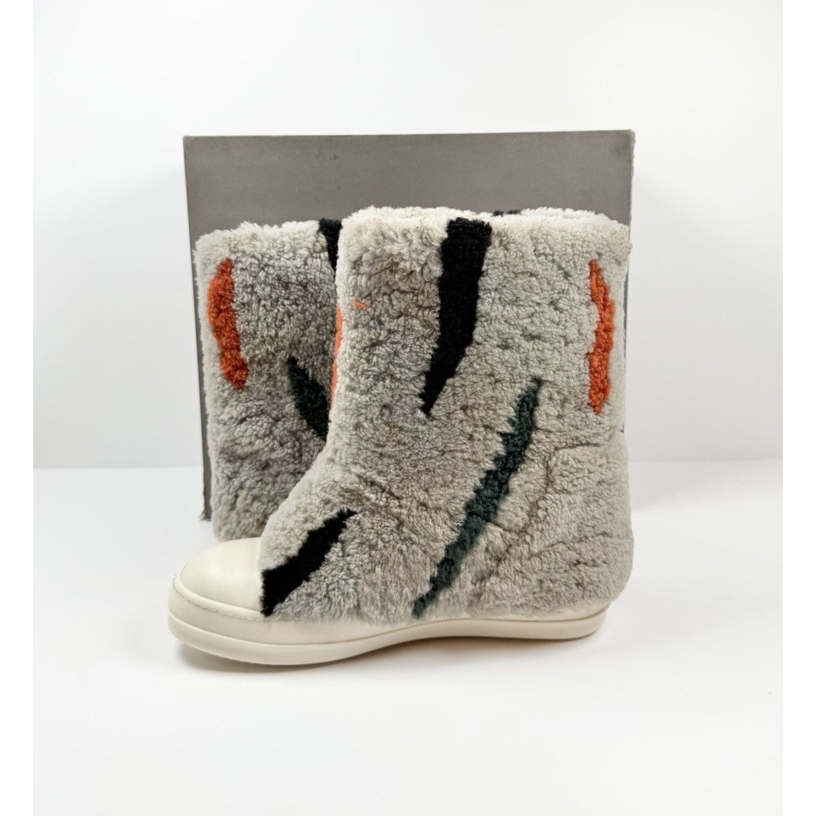 Rick Owens Size 9.5 - Rick Owens Shearling Jumbo Puffer Zebra WORN 1X Size US 9.5 / EU 42-43 - 6 Thumbnail
